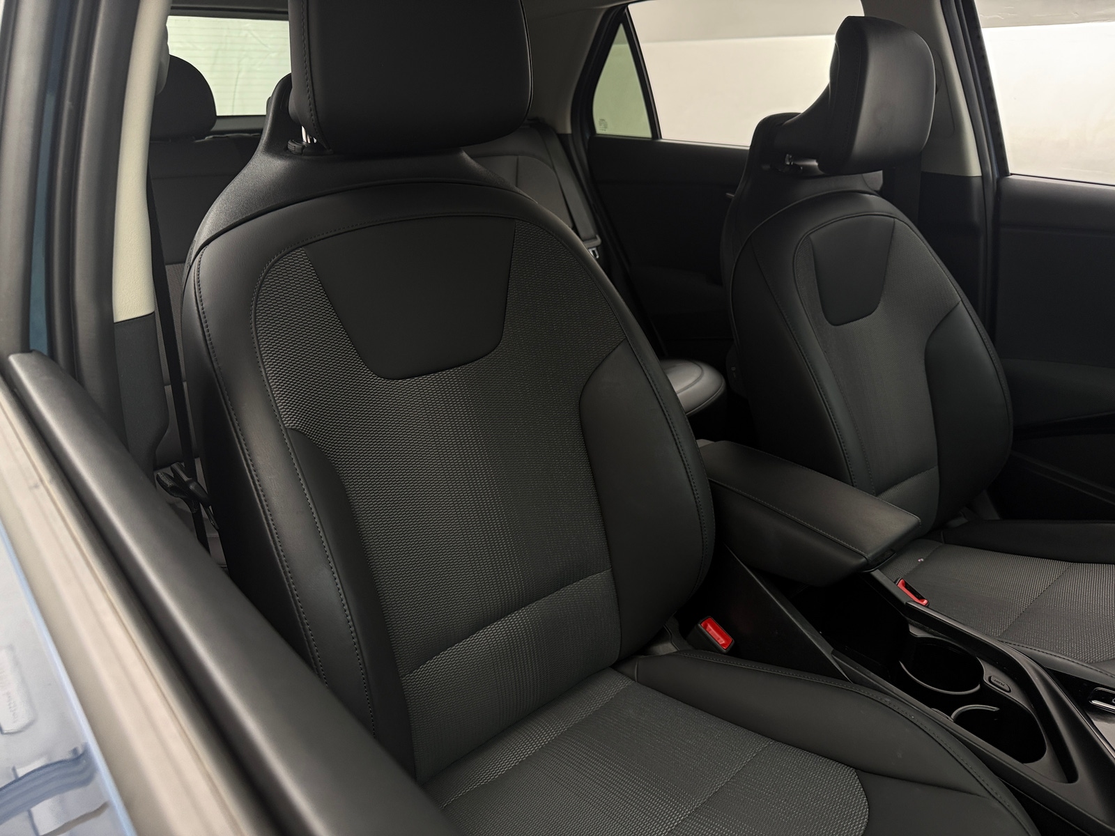 Thumbnail: 2023 Kia Niro - 2