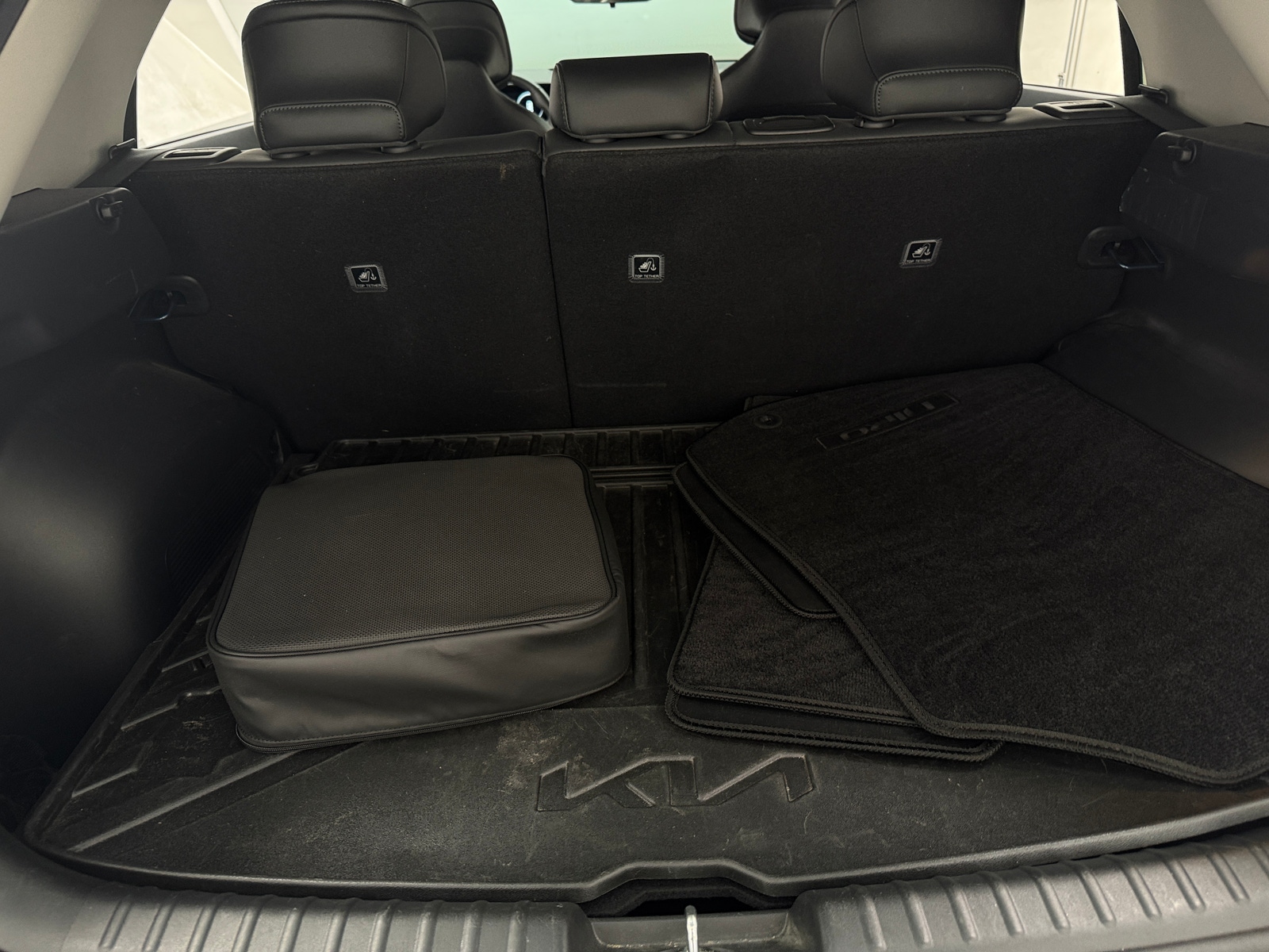 Thumbnail: 2023 Kia Niro - 7