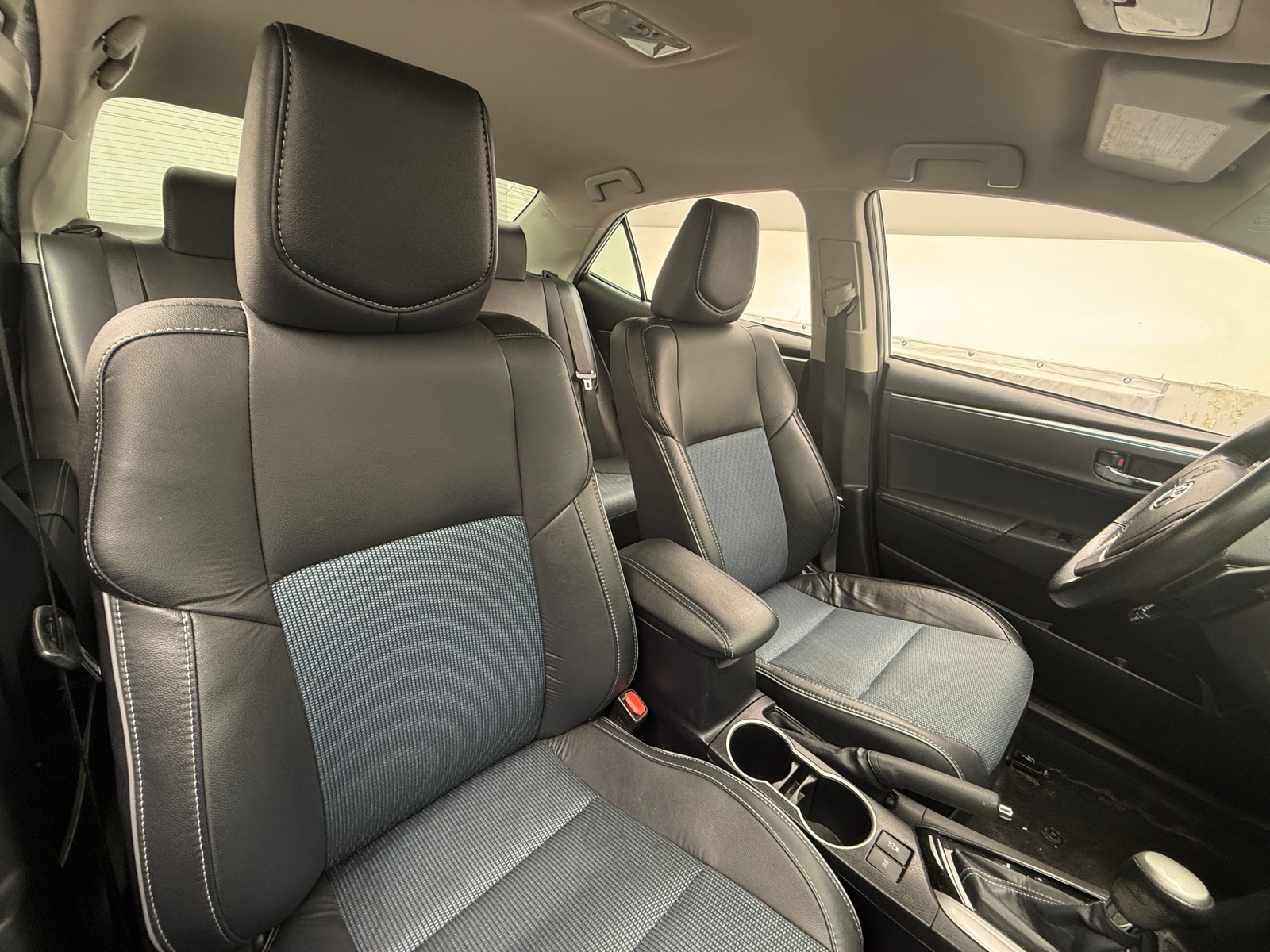 Thumbnail: 2015 Toyota Corolla - 2