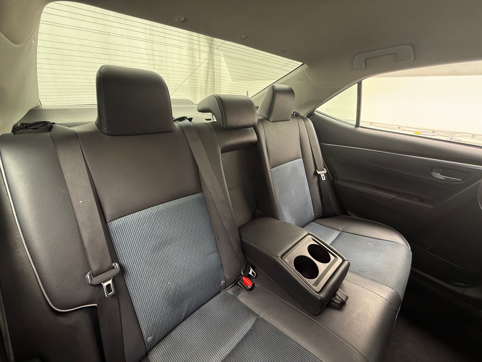 Thumbnail: 2015 Toyota Corolla - 6