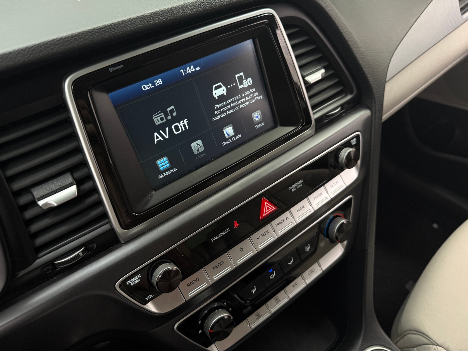 Thumbnail: 2019 Hyundai Sonata - 4