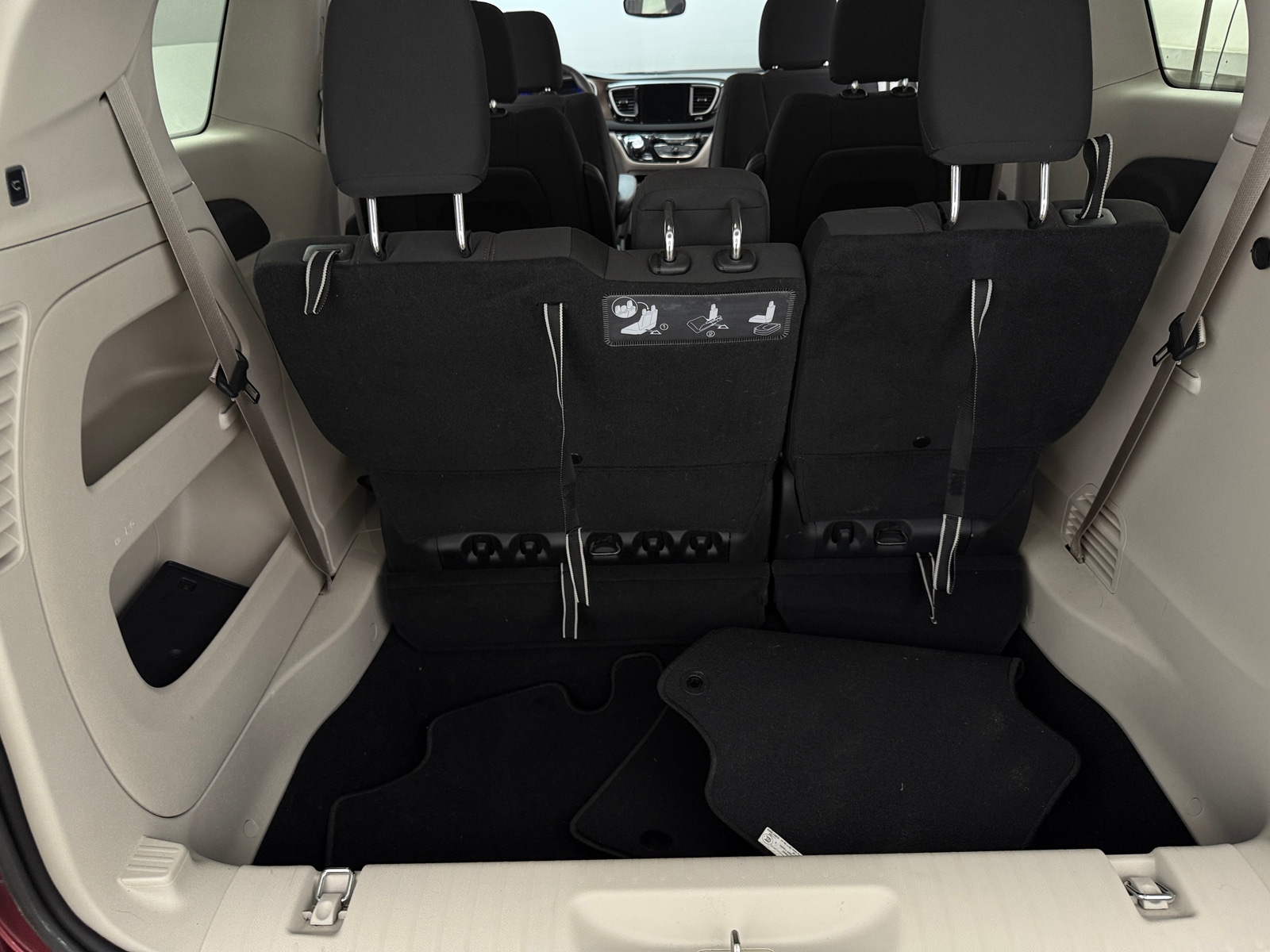 Thumbnail: 2017 Chrysler Pacifica - 7