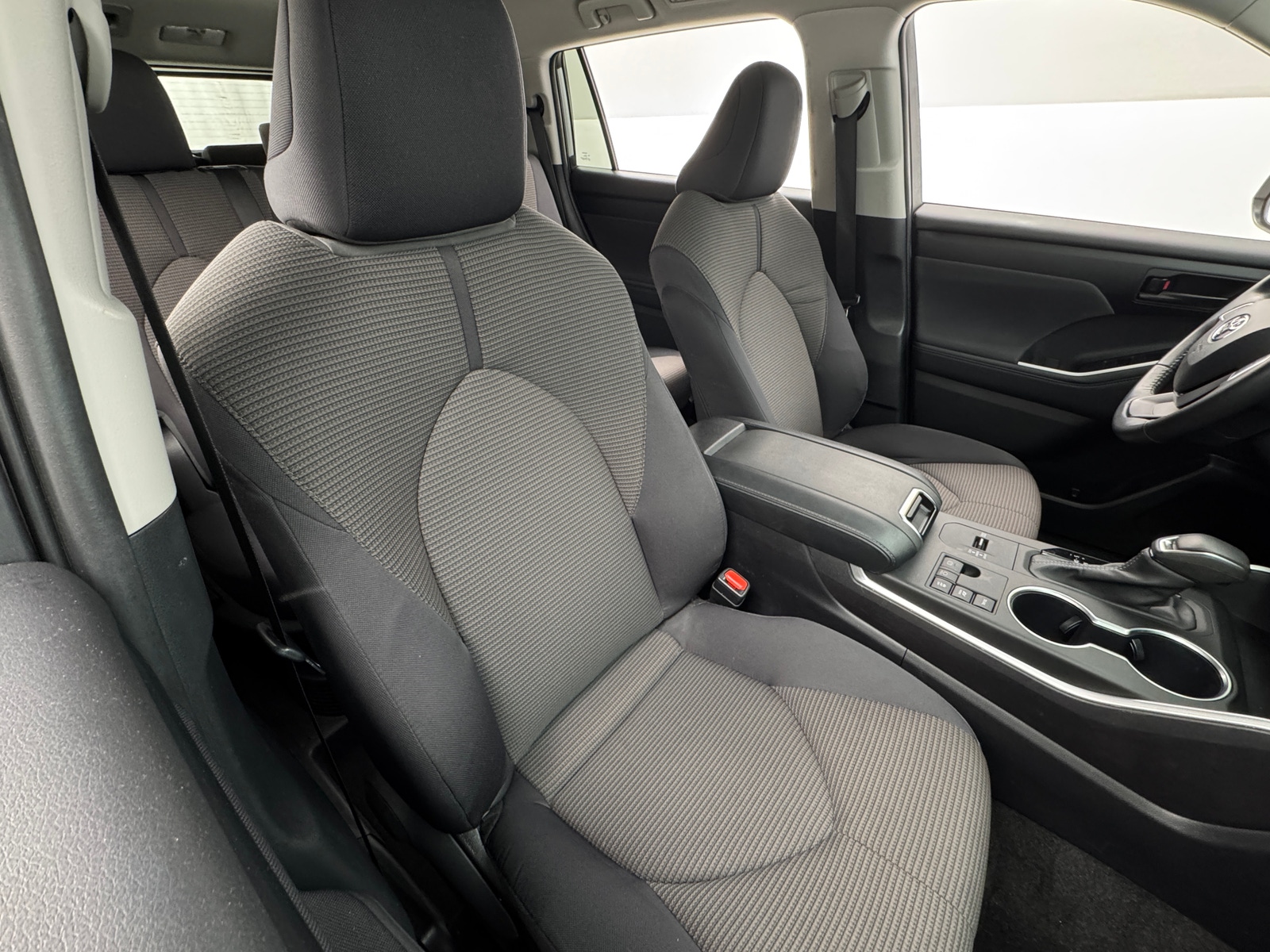 Thumbnail: 2023 Toyota Highlander - 2