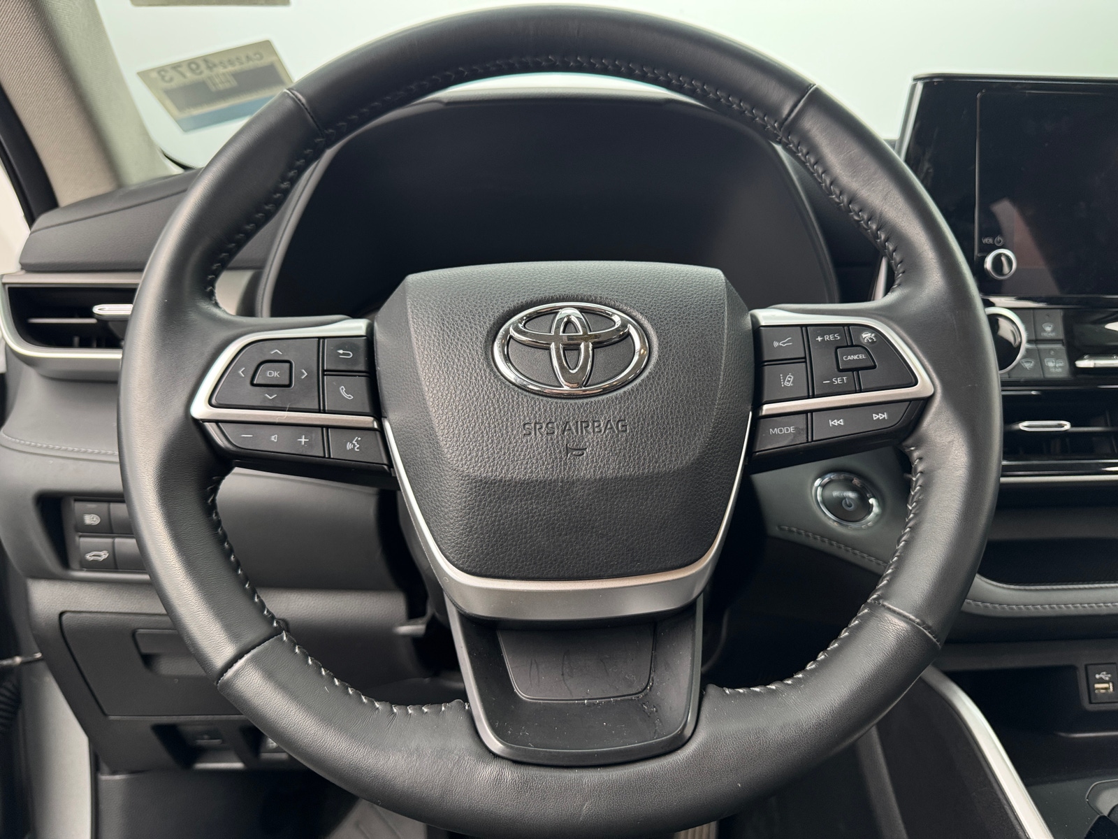 Thumbnail: 2023 Toyota Highlander - 5