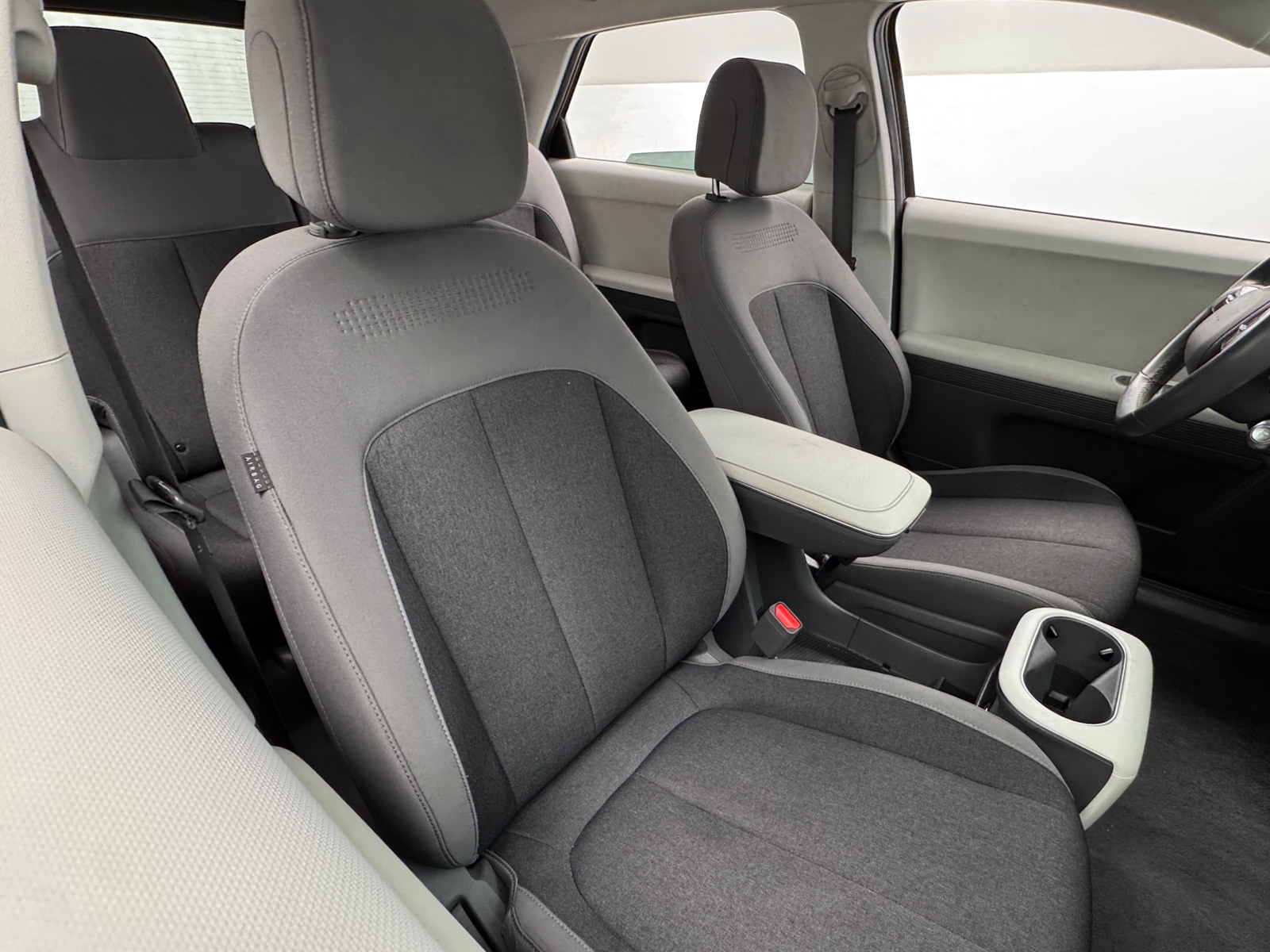 Thumbnail: 2022 Hyundai Ioniq 5 - 2