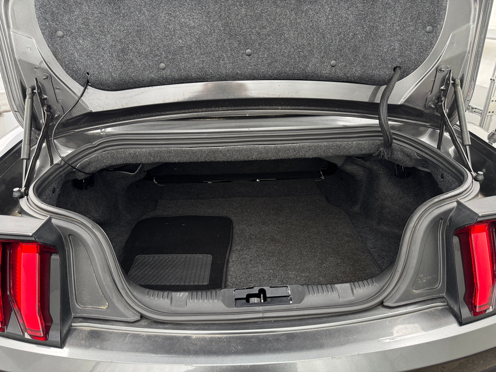 Thumbnail: 2020 Ford Mustang - 6