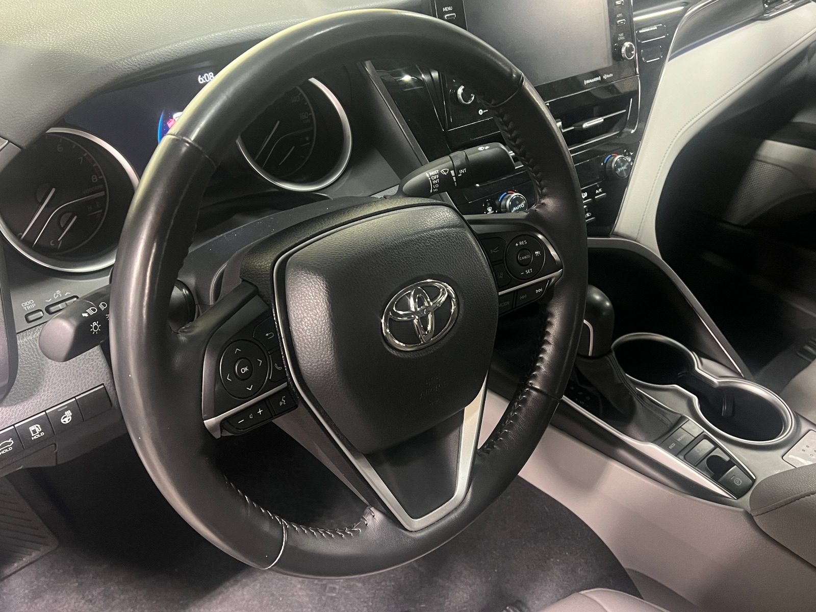 Thumbnail: 2023 Toyota Camry - 4