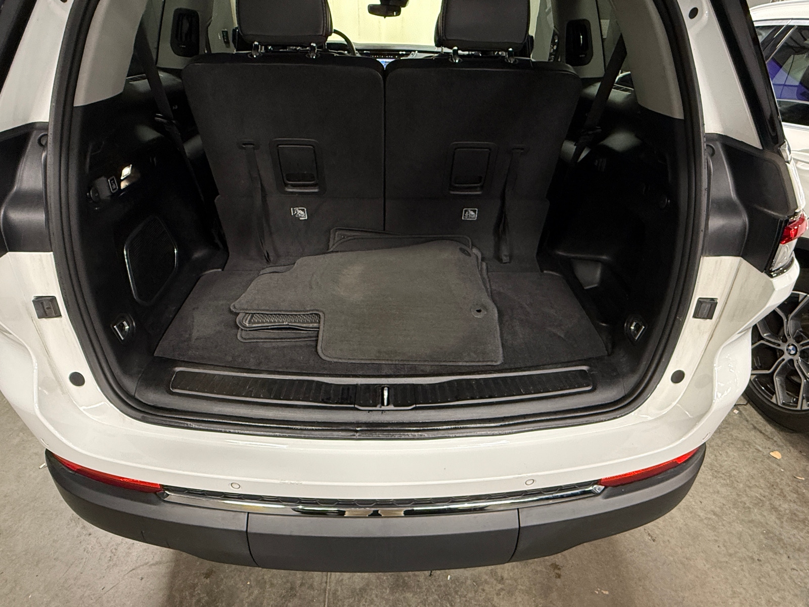 Thumbnail: 2021 Jeep Grand Cherokee L - 6