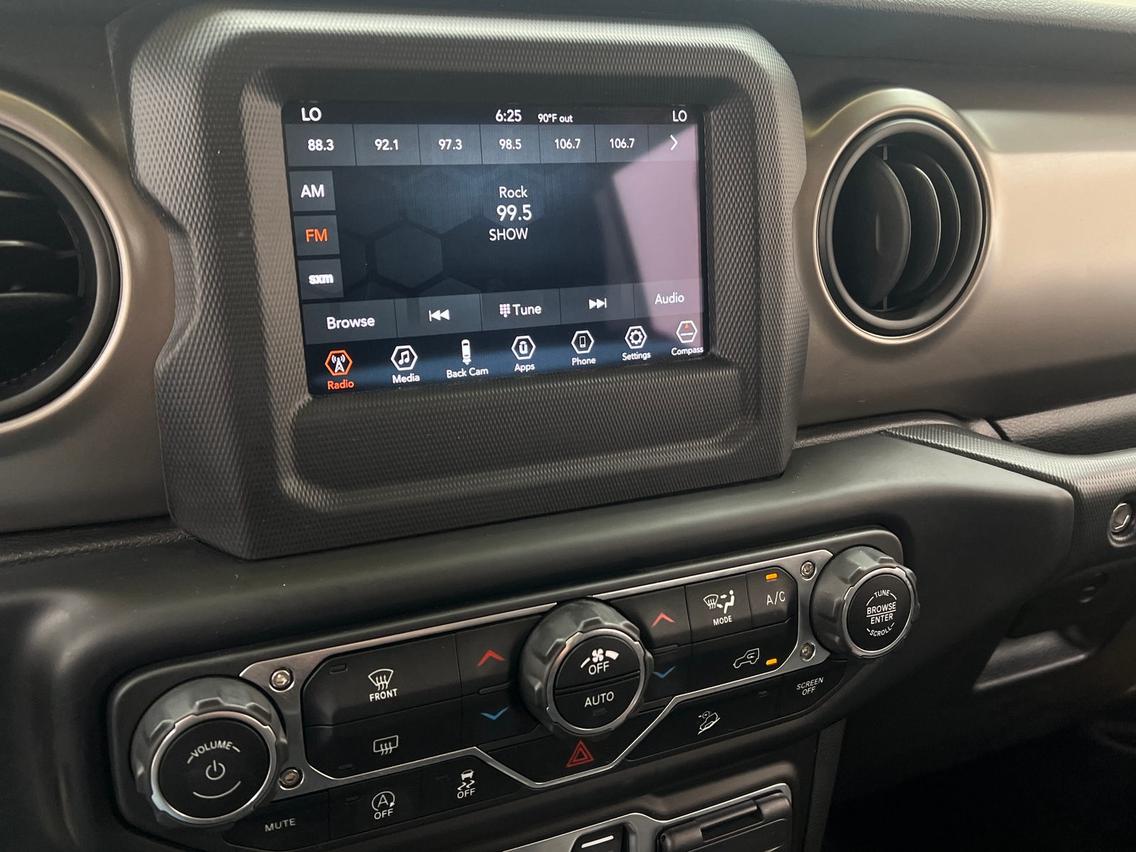 Thumbnail: 2020 Jeep Wrangler - 4