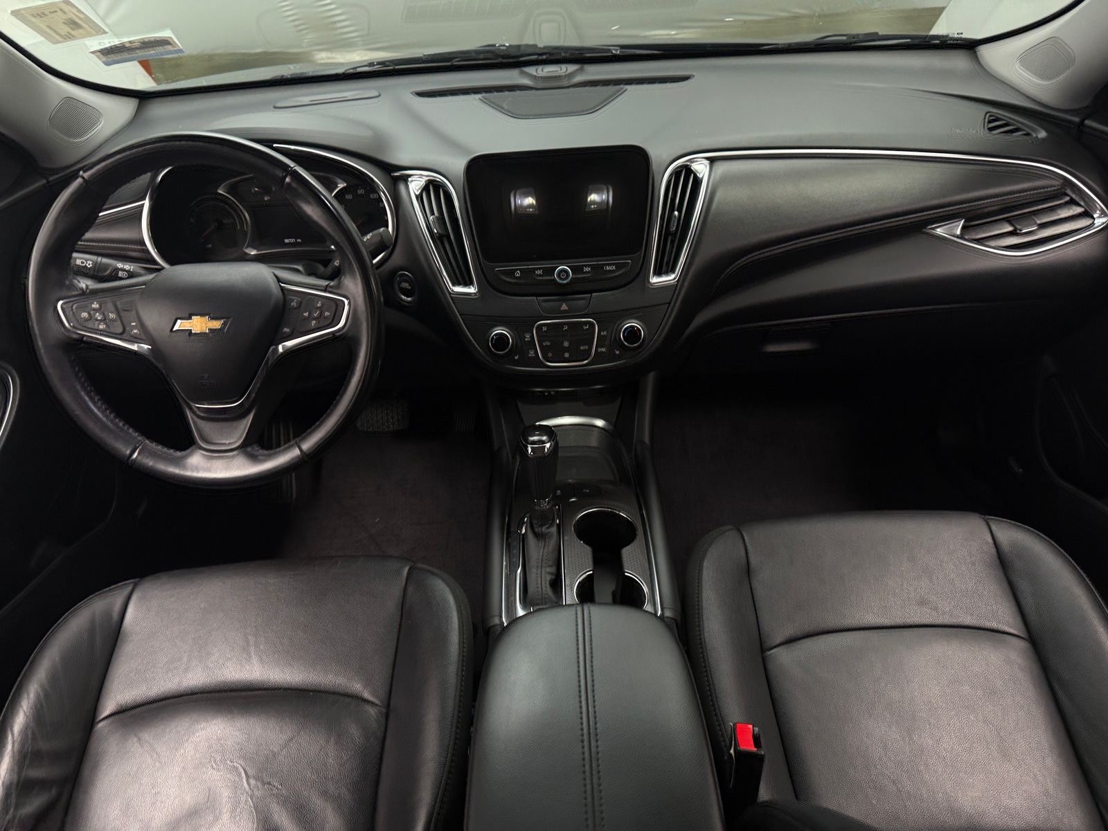 Thumbnail: 2018 Chevrolet Malibu - 2