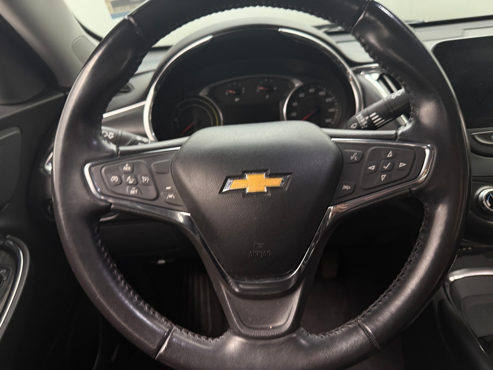 Thumbnail: 2018 Chevrolet Malibu - 4