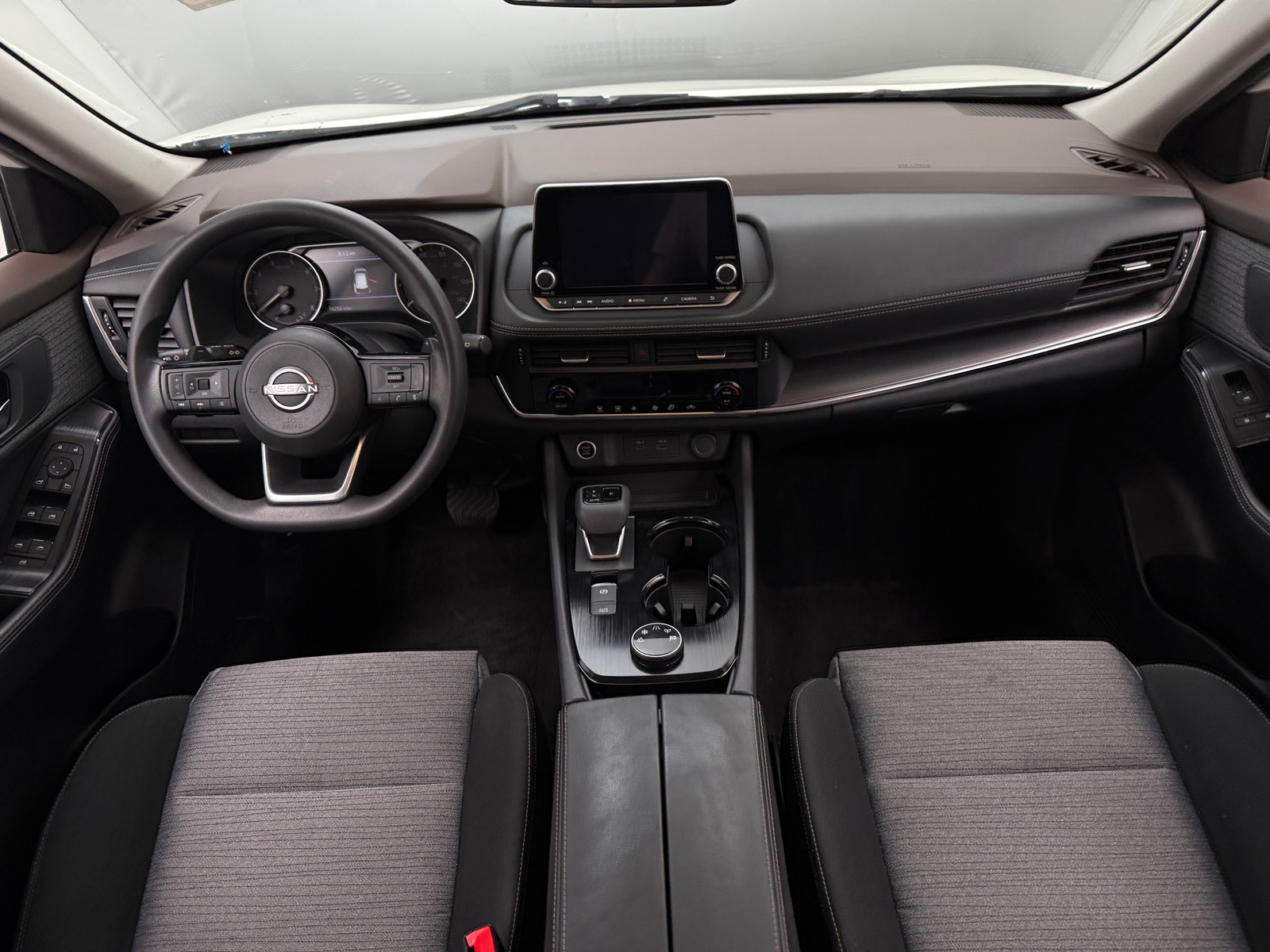 Thumbnail: 2023 Nissan Rogue - 3