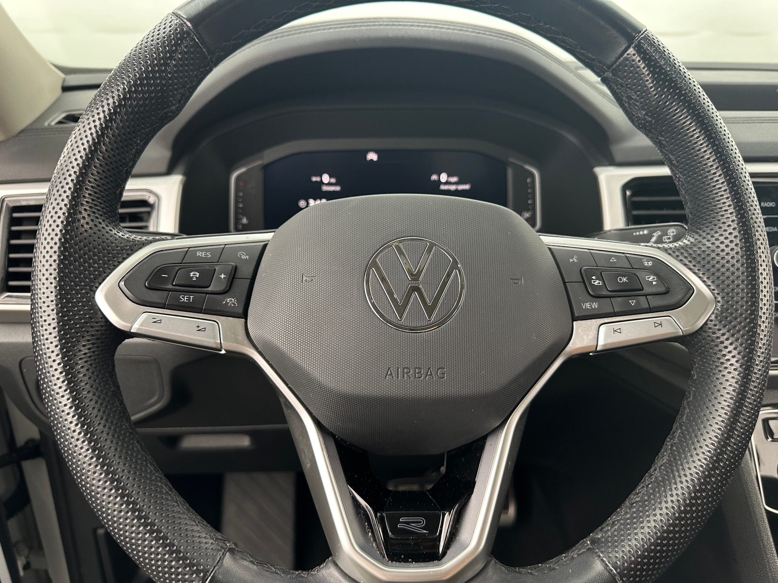 Thumbnail: 2023 Volkswagen Atlas - 4