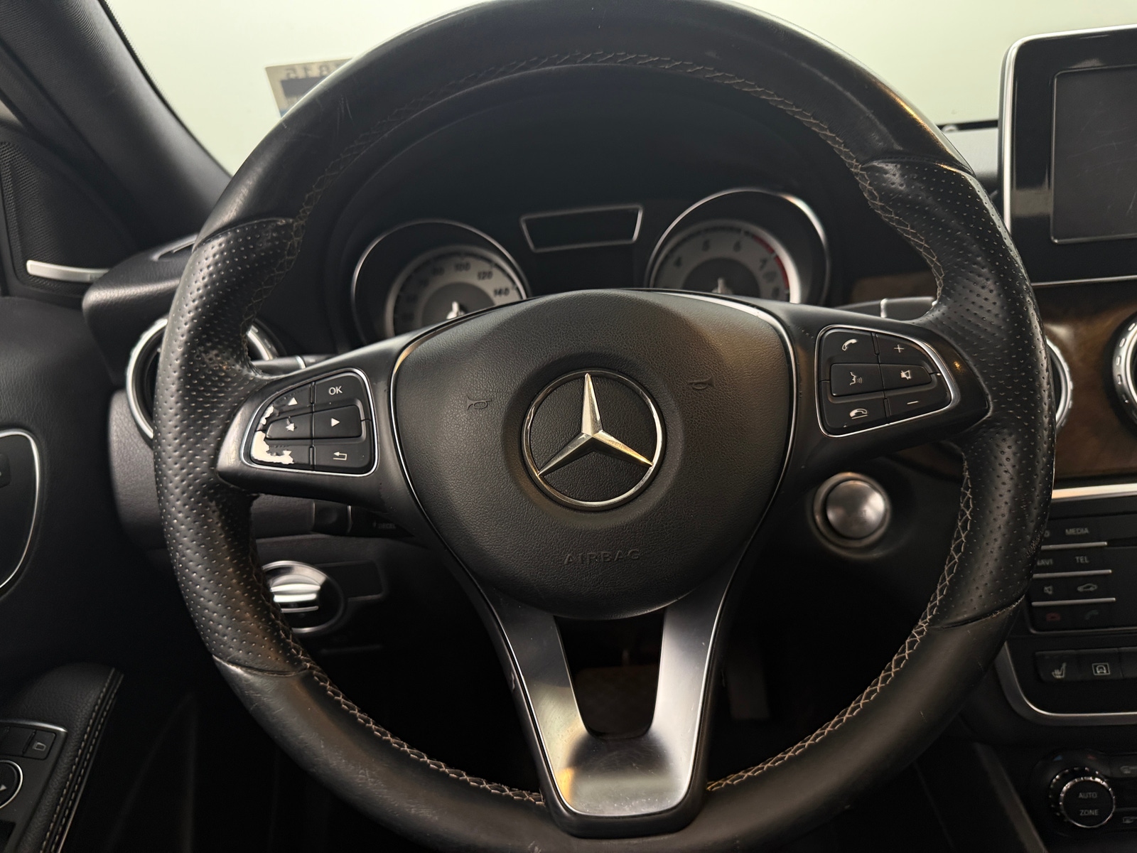 Thumbnail: 2016 Mercedes-Benz GLA - 4