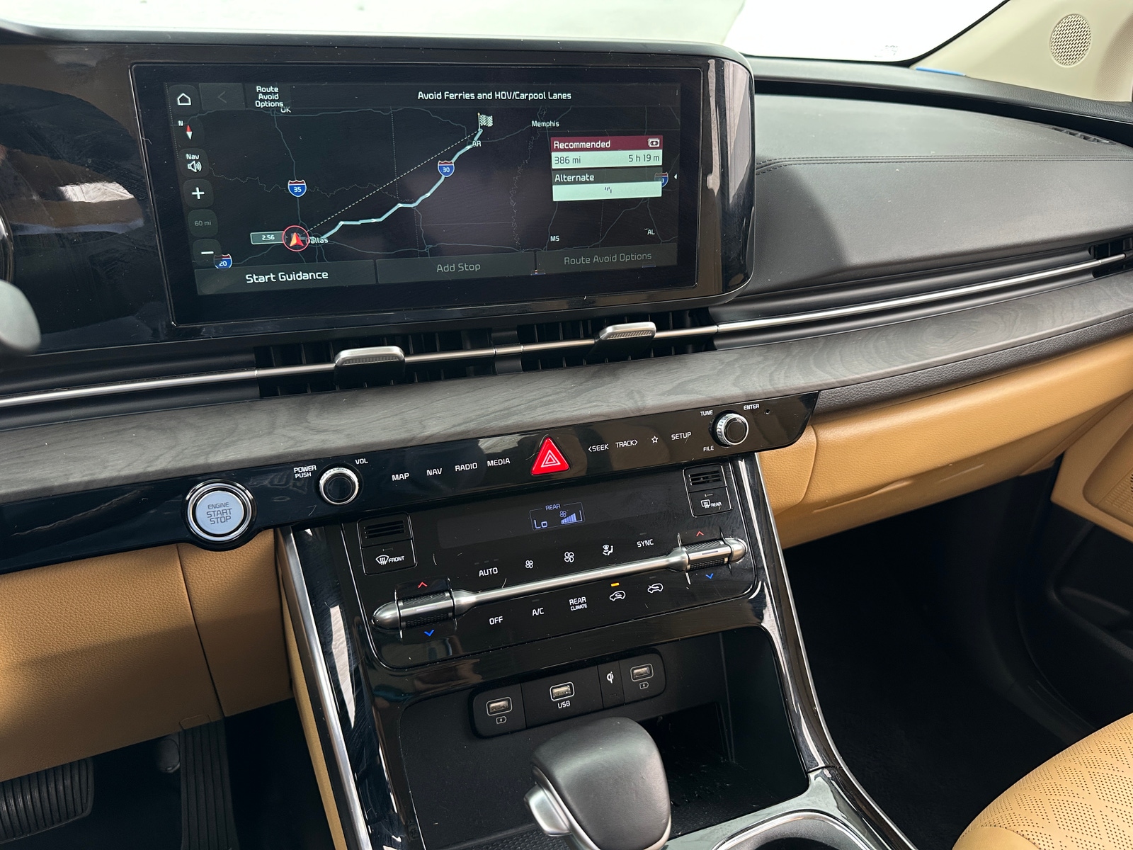 Thumbnail: 2024 Kia Carnival - 3