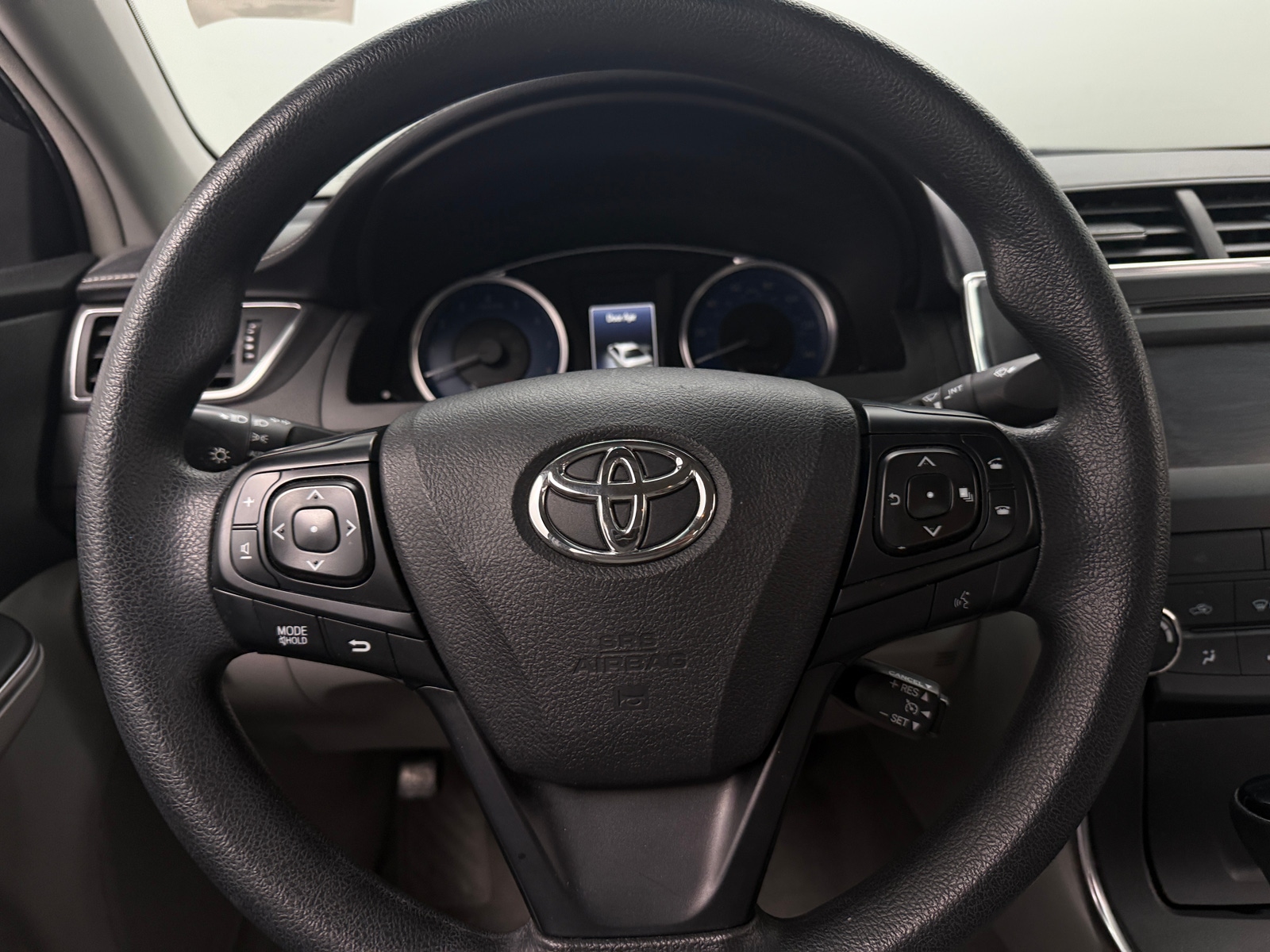 Thumbnail: 2017 Toyota Camry - 5