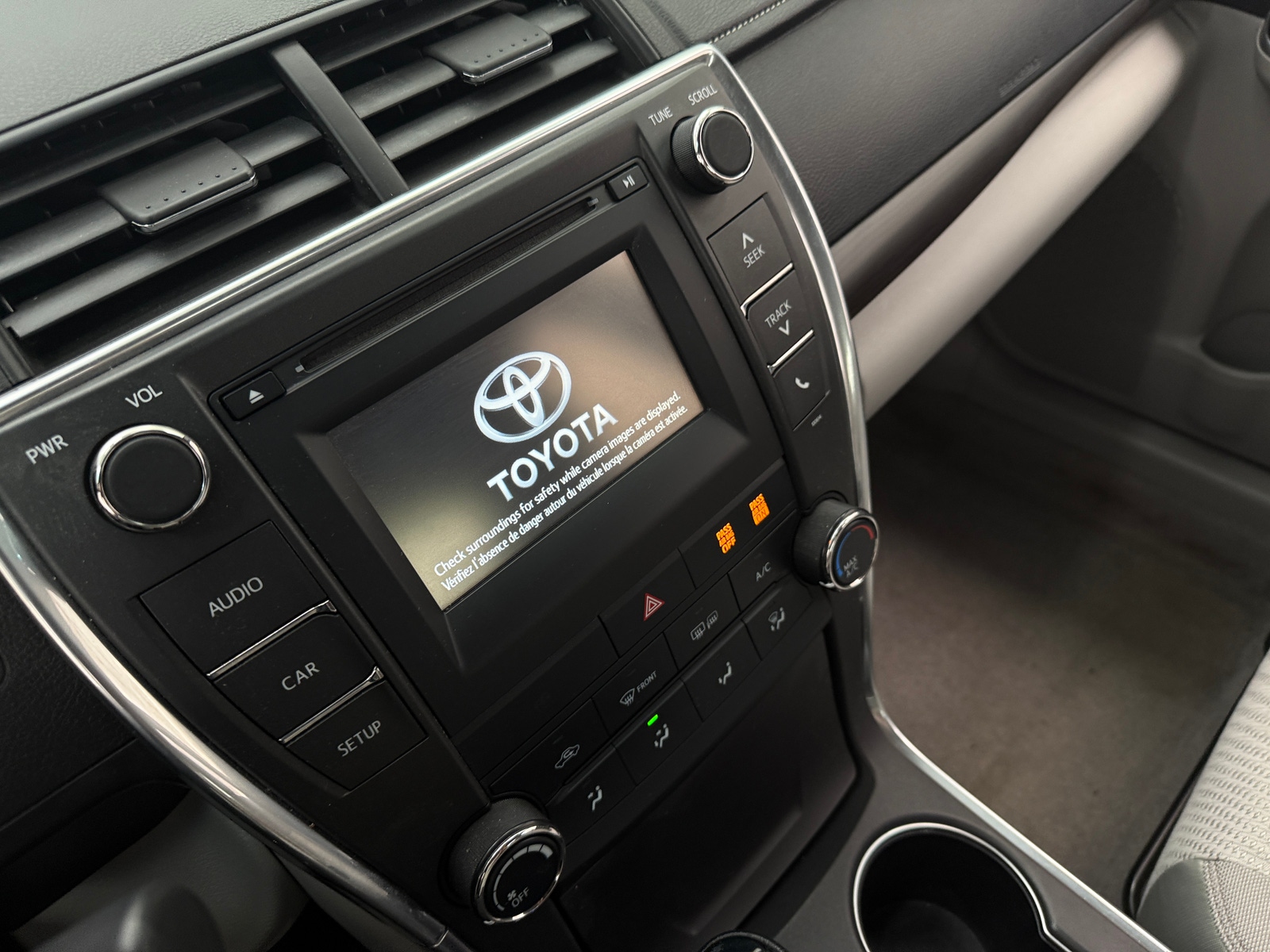 Thumbnail: 2017 Toyota Camry - 4