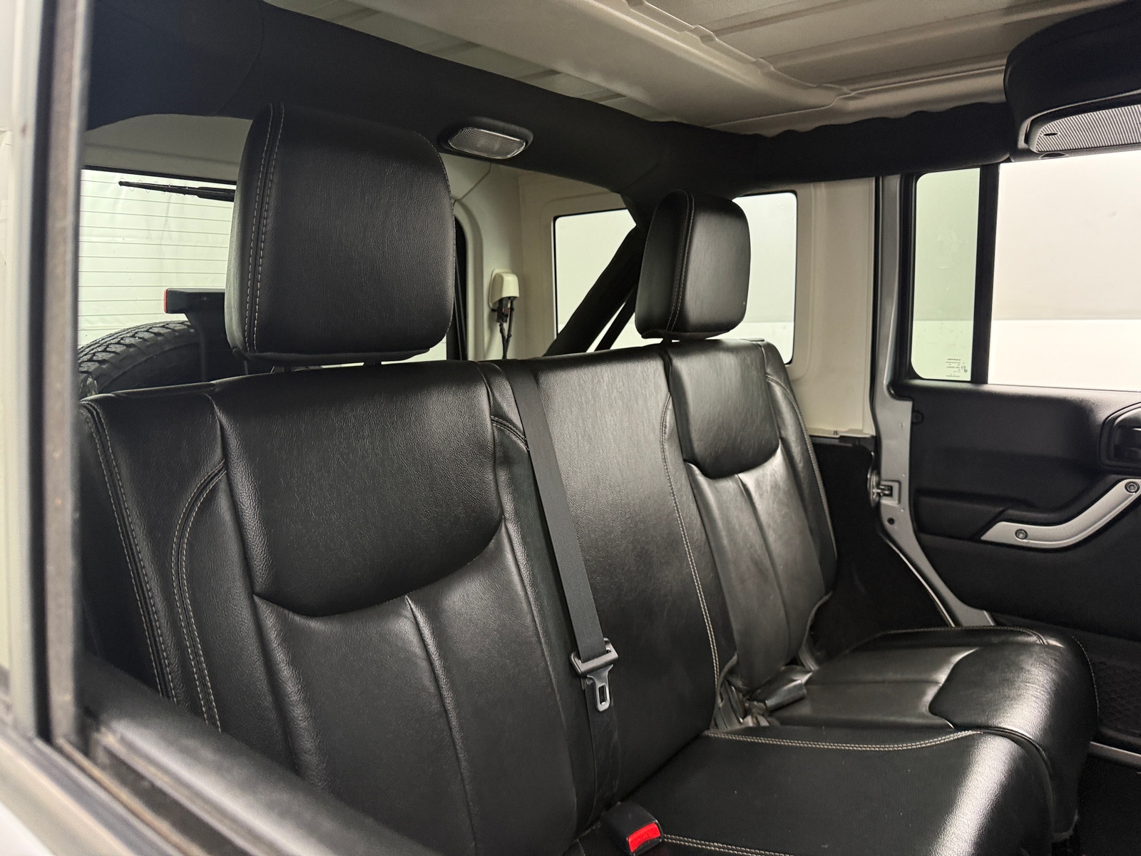 Thumbnail: 2017 Jeep Wrangler - 5