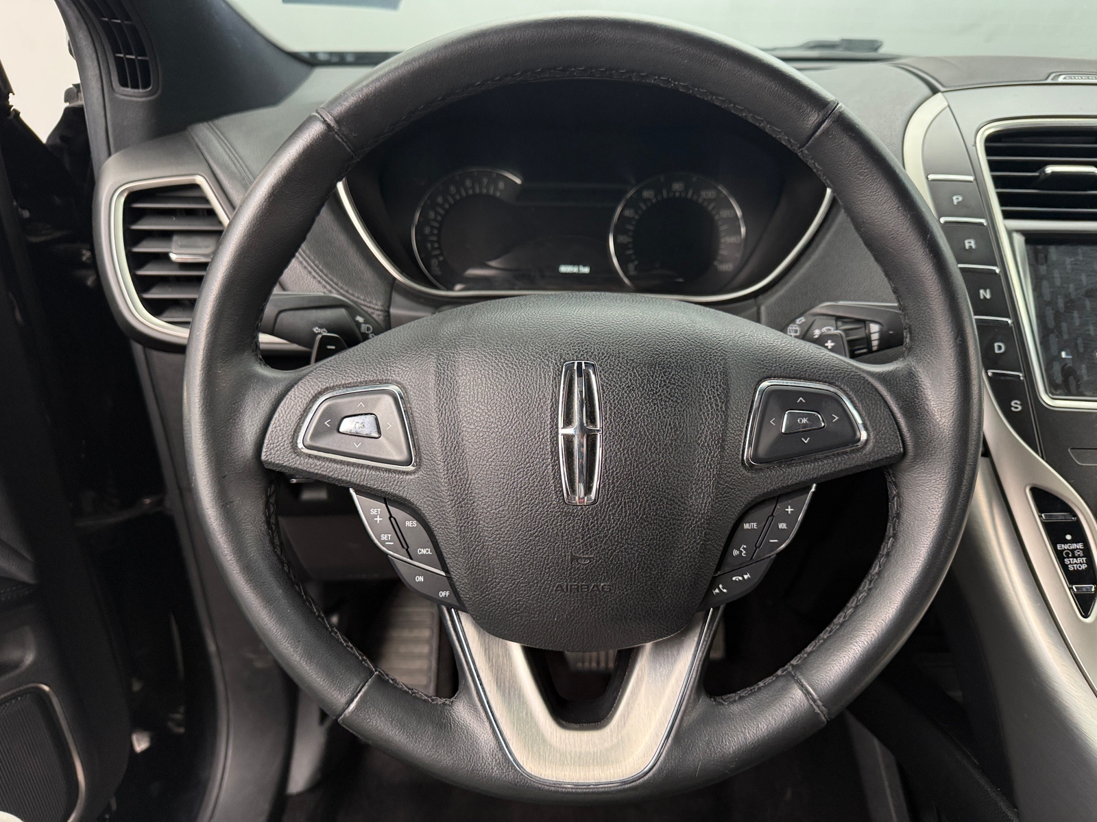 Thumbnail: 2016 Lincoln MKX - 4