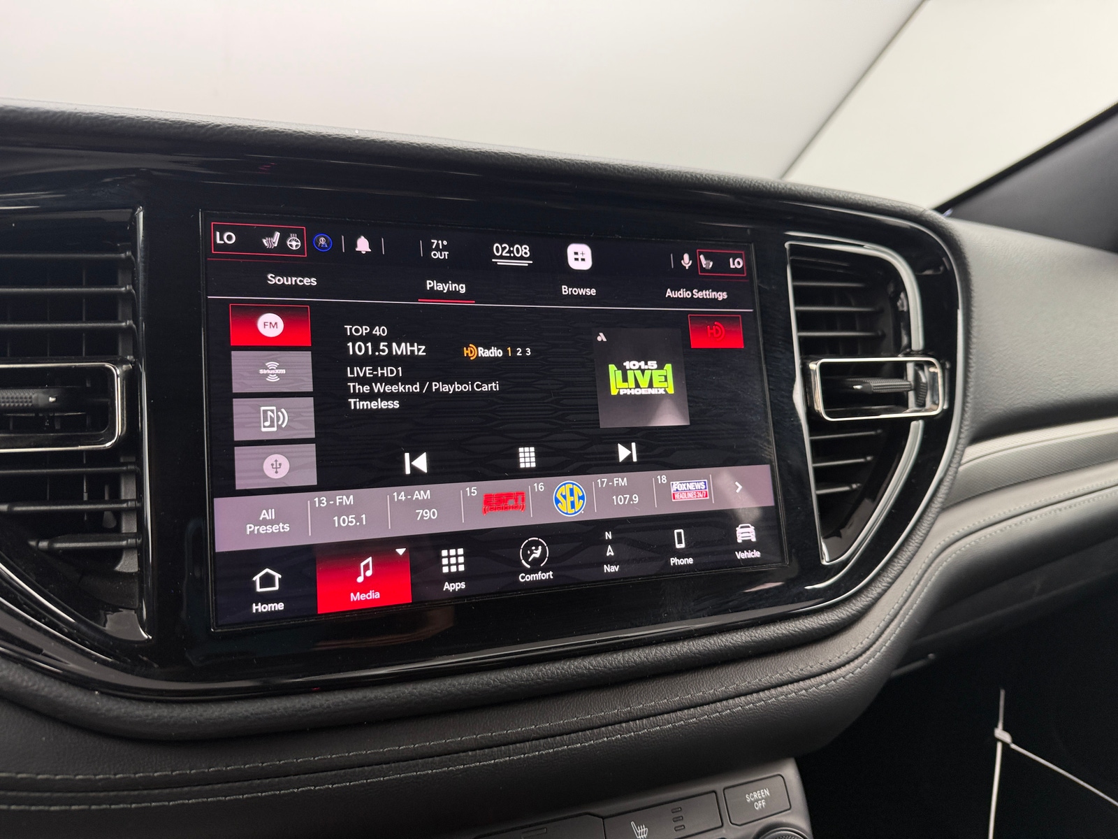 Thumbnail: 2021 Dodge Durango - 3