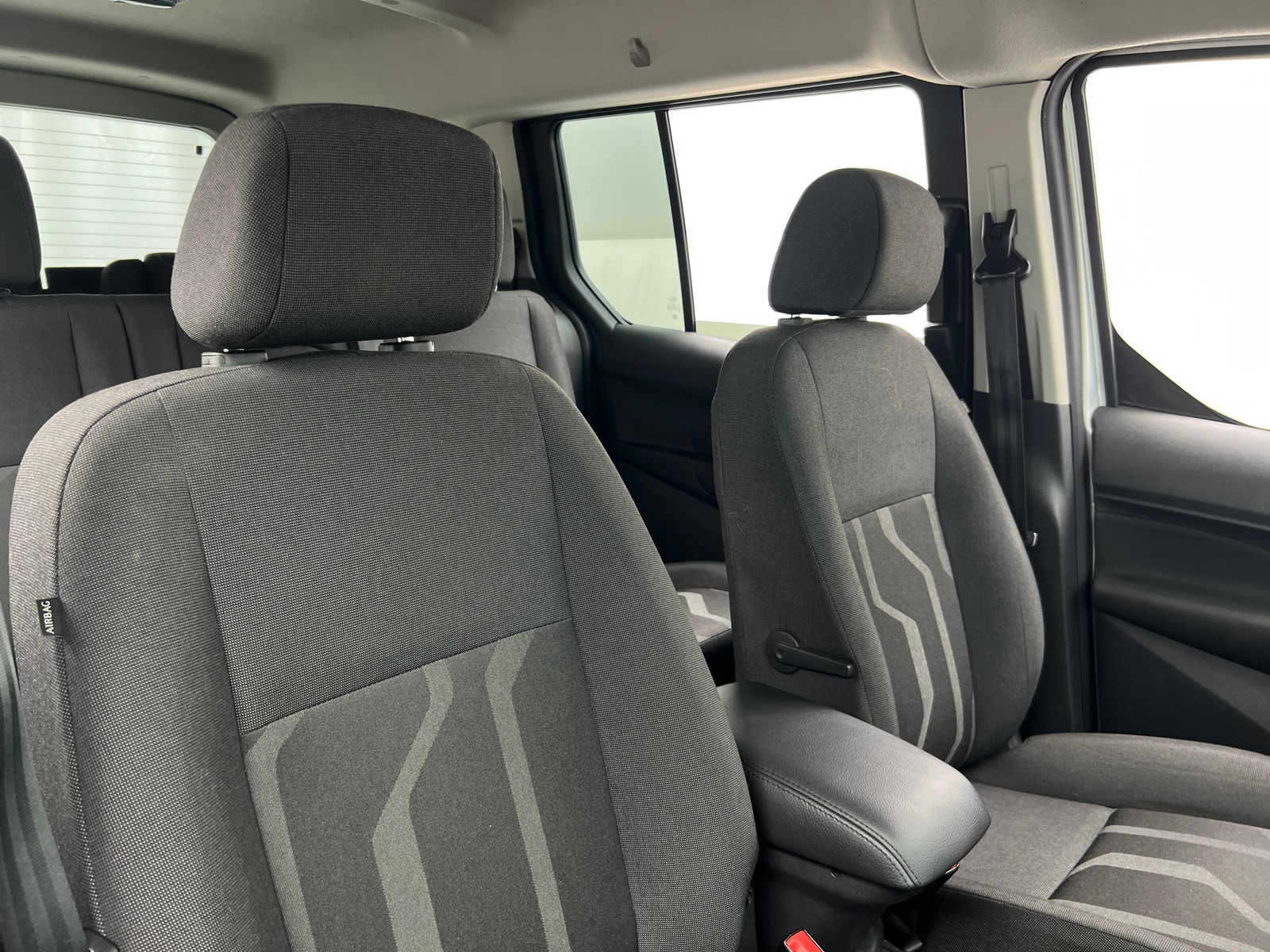 Thumbnail: 2015 Ford Transit Series - 2