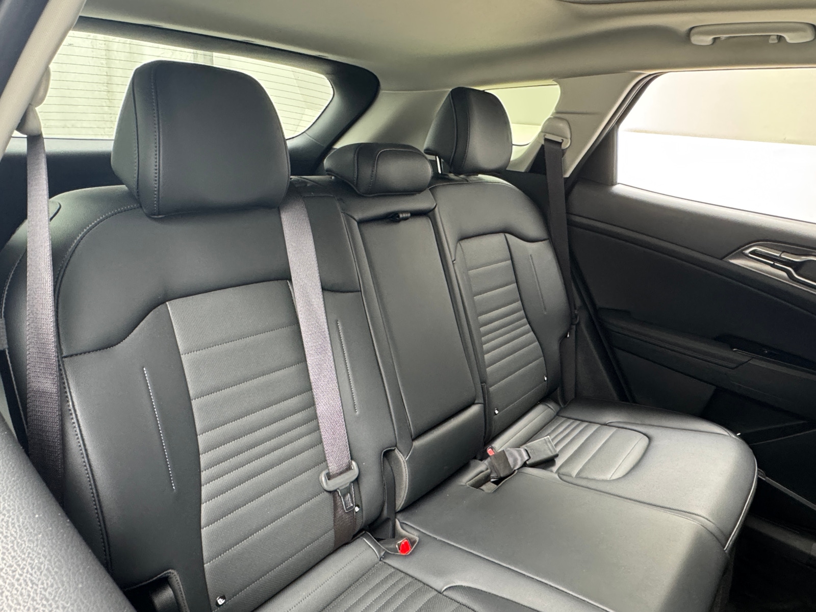 Thumbnail: 2025 Kia Sportage - 5