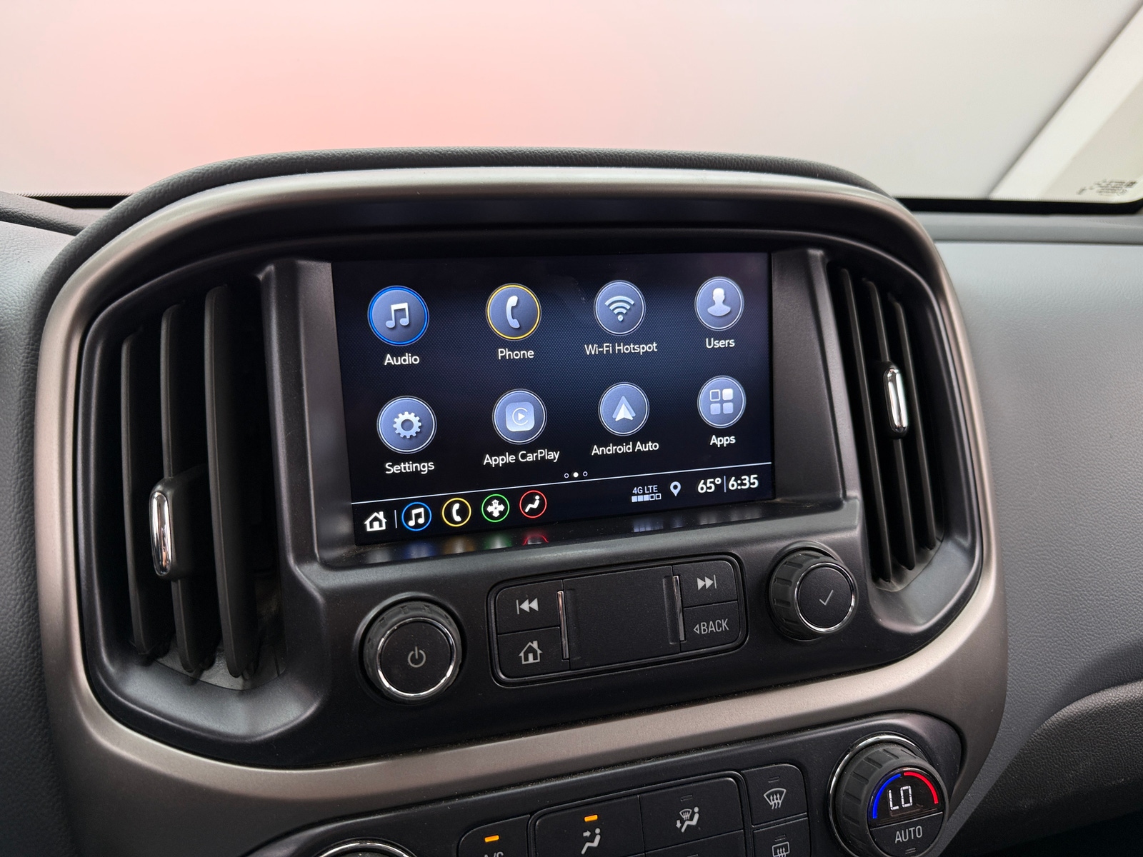 Thumbnail: 2020 Chevrolet Colorado - 3