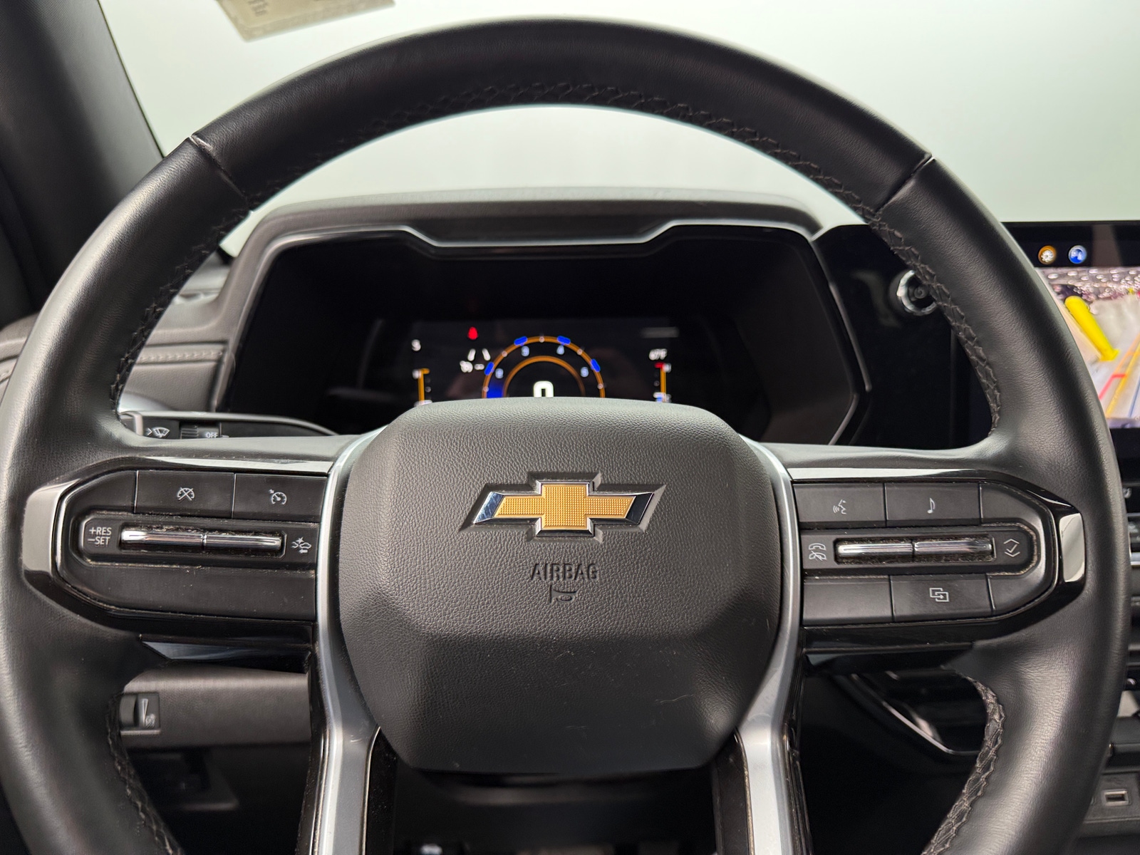 Thumbnail: 2023 Chevrolet Colorado - 5