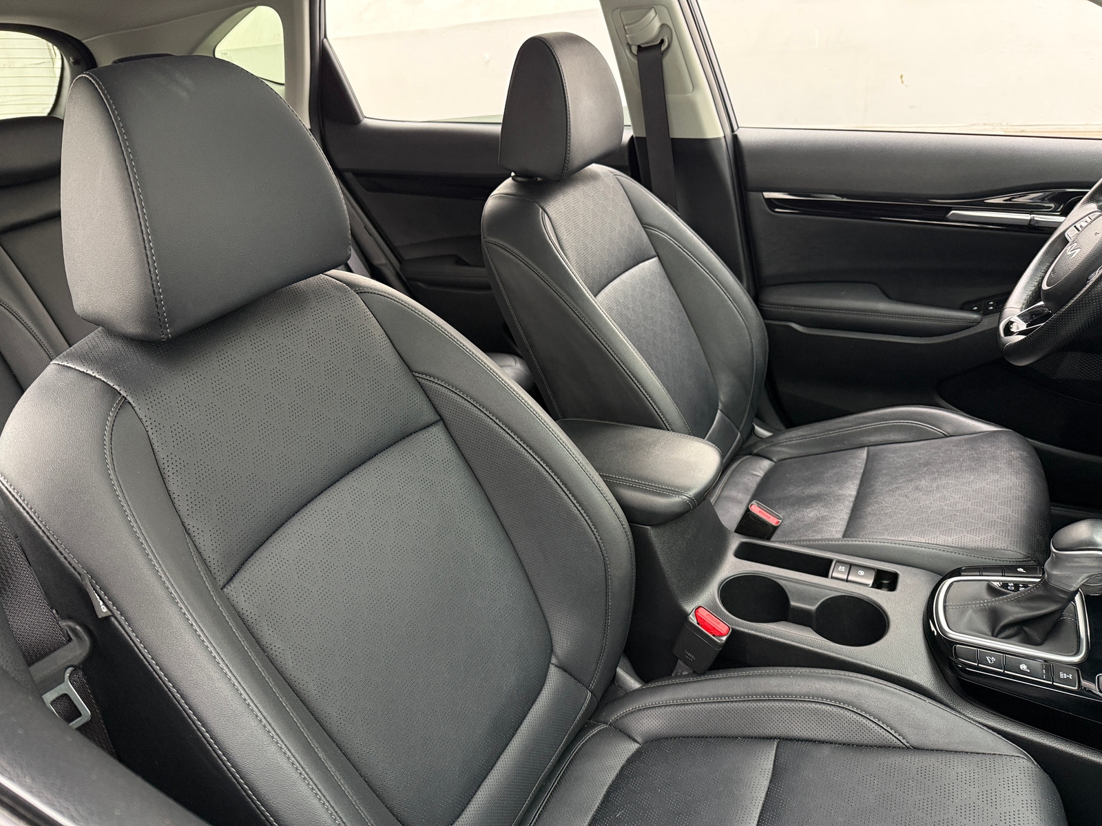 Thumbnail: 2022 Kia Seltos - 2