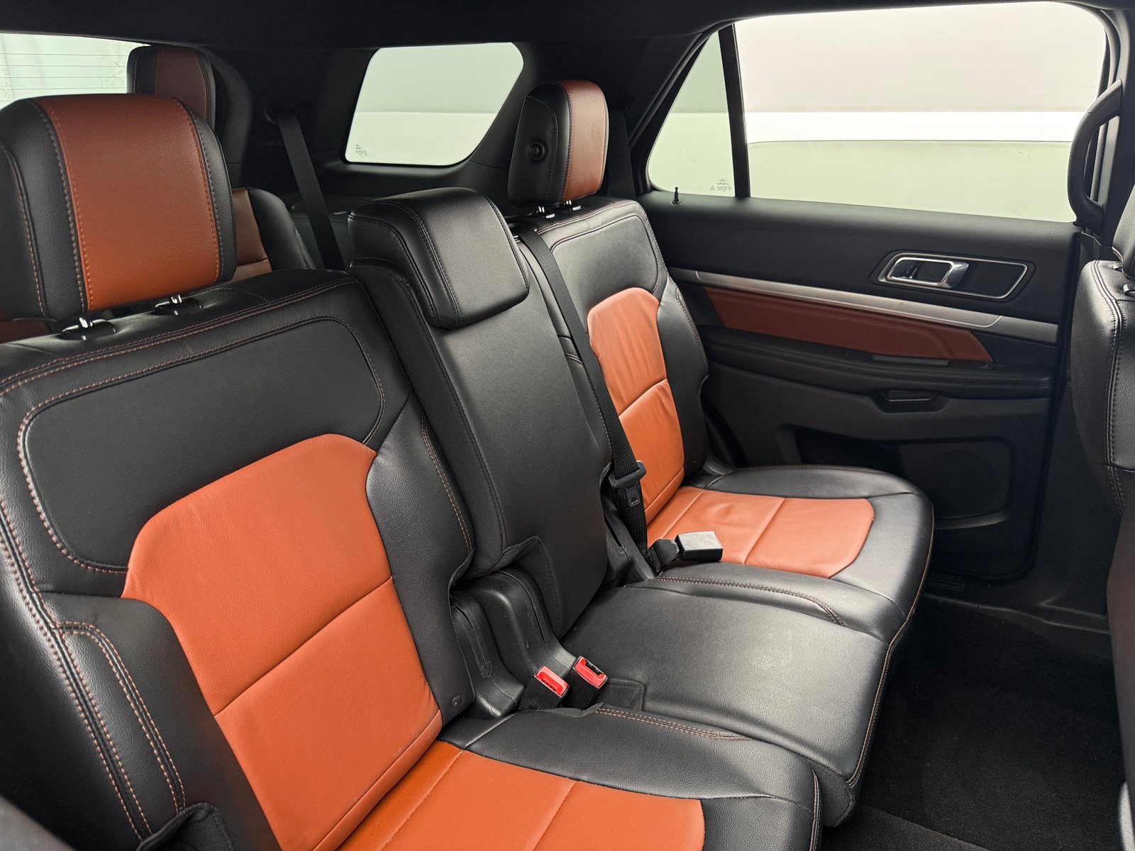 Thumbnail: 2019 Ford Explorer - 6