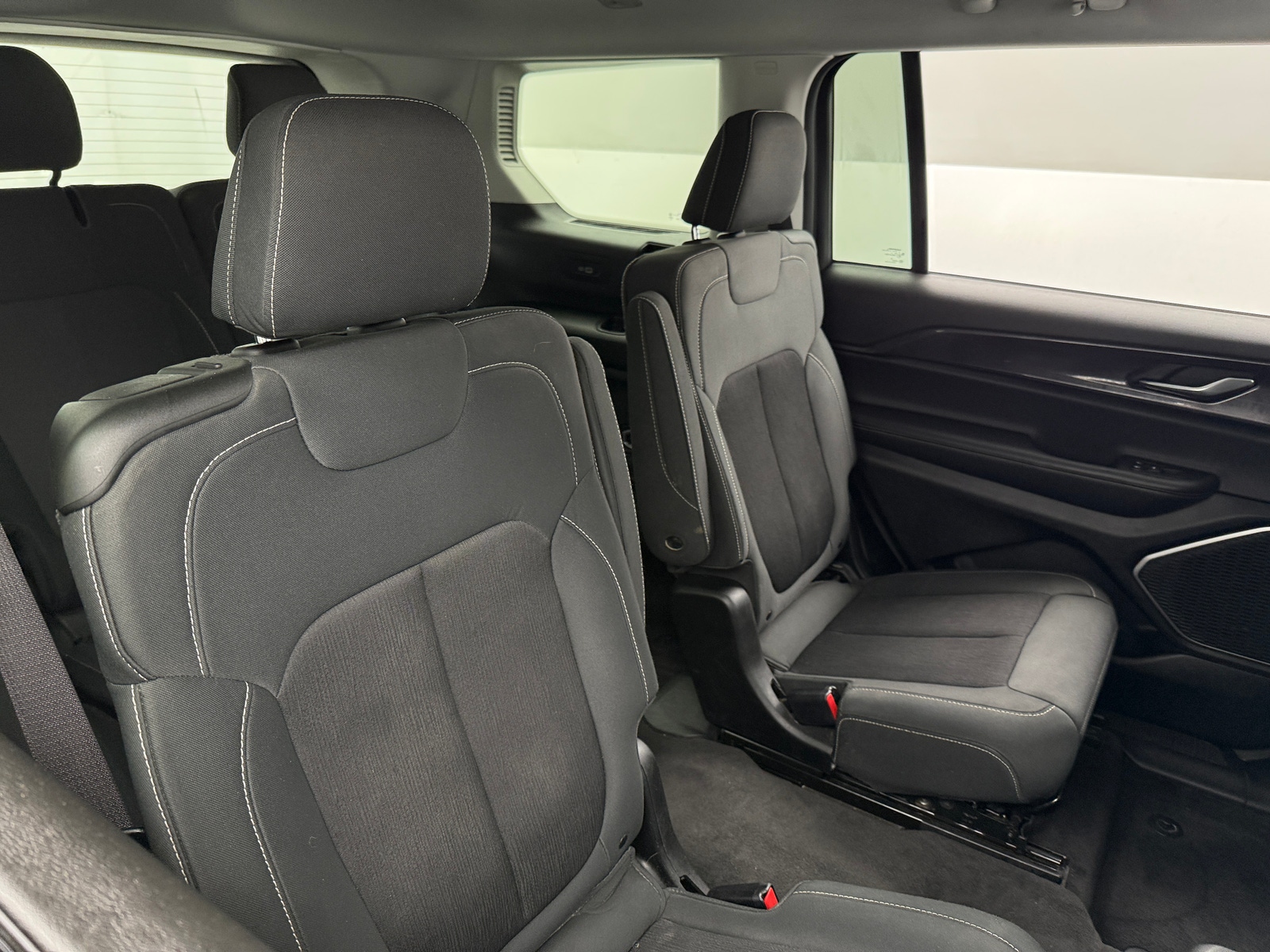 Thumbnail: 2021 Jeep Grand Cherokee L - 6