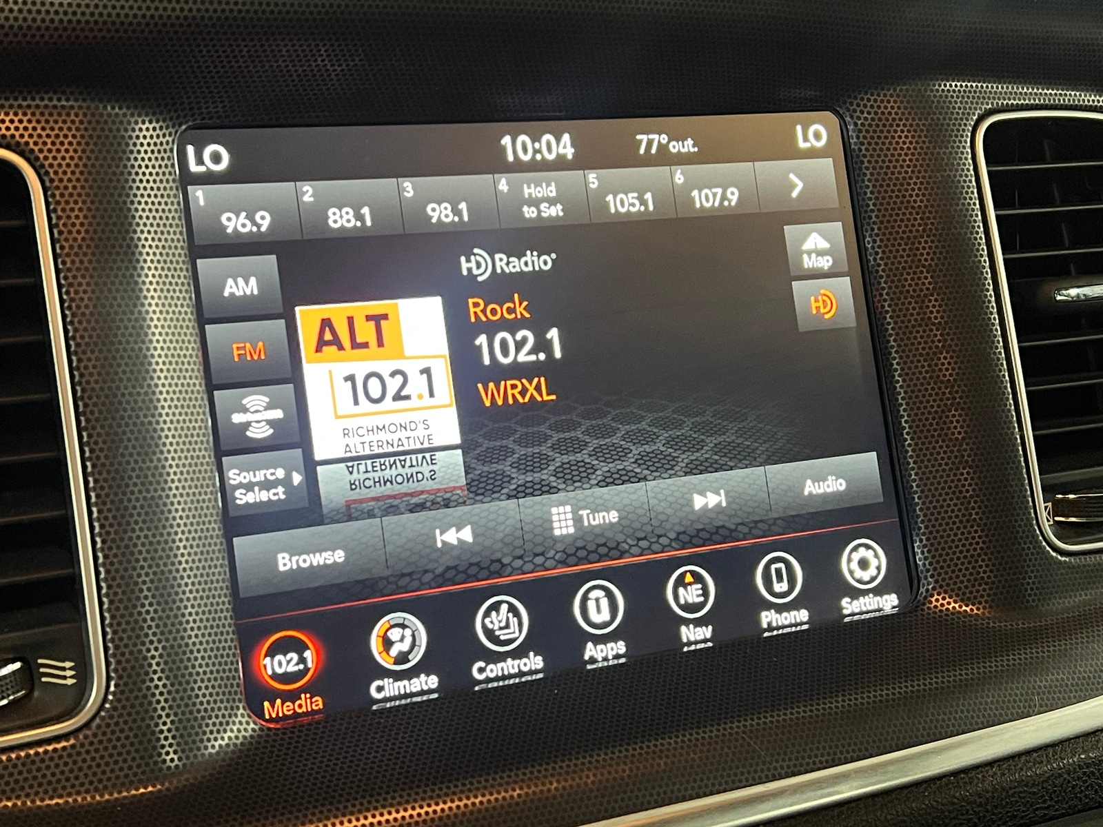 Thumbnail: 2018 Dodge Charger - 3