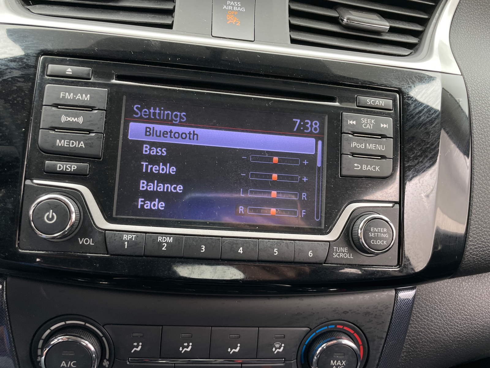 Thumbnail: 2017 Nissan Sentra - 4