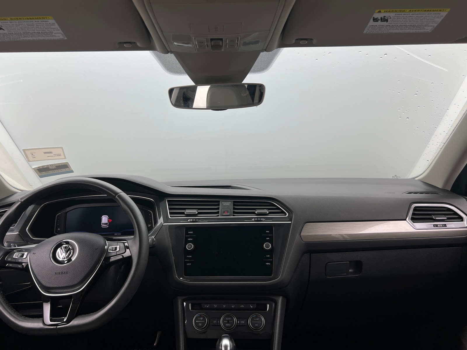 Thumbnail: 2020 Volkswagen Tiguan - 2