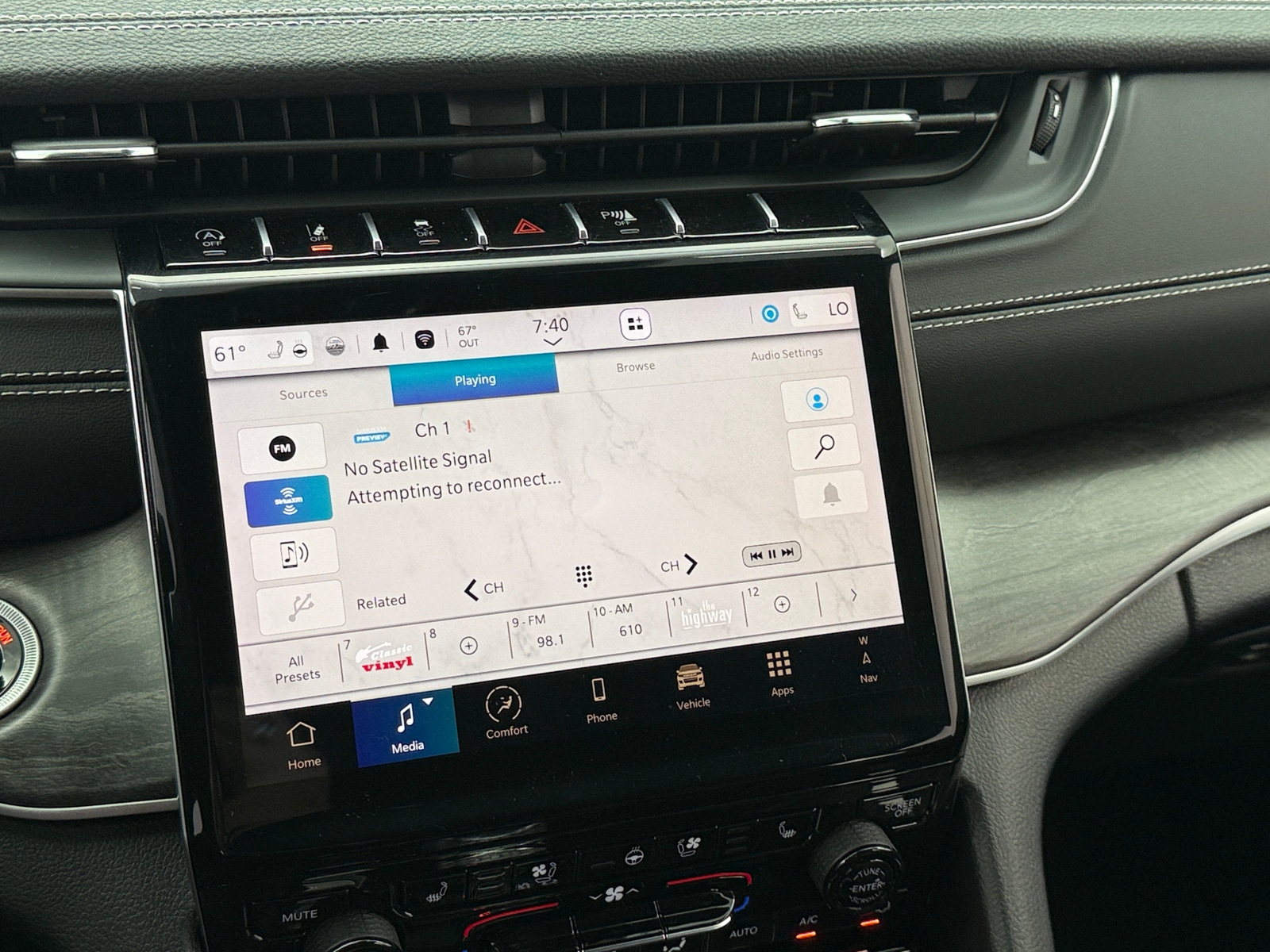 Thumbnail: 2024 Jeep Grand Cherokee - 3