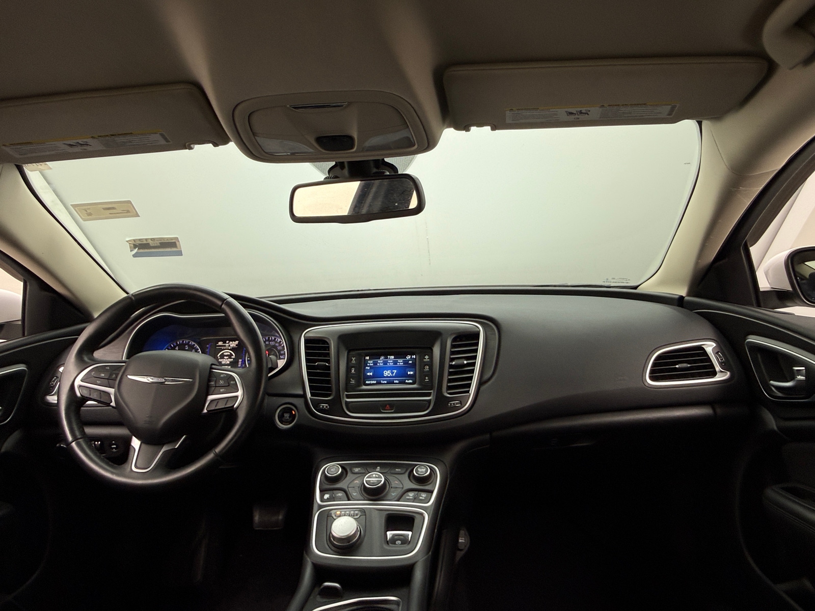 Thumbnail: 2016 Chrysler 200 - 3