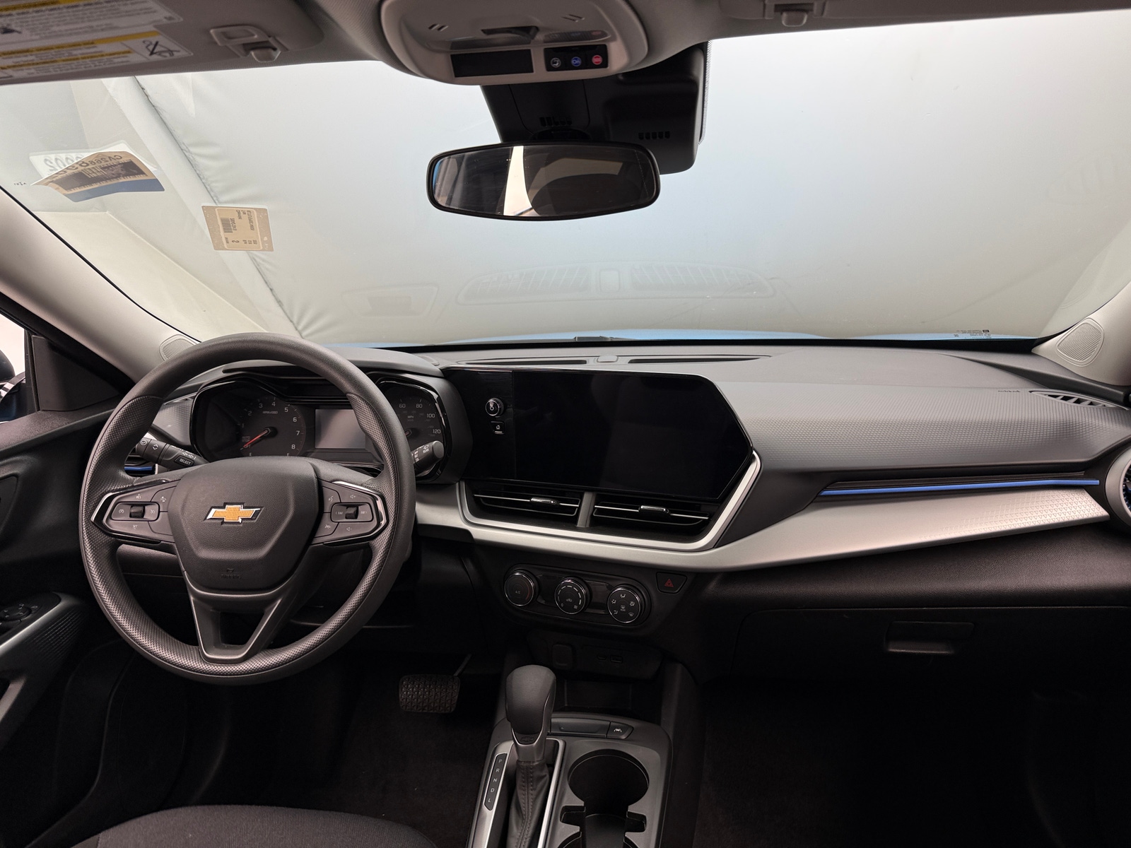 Thumbnail: 2025 Chevrolet Trax - 3