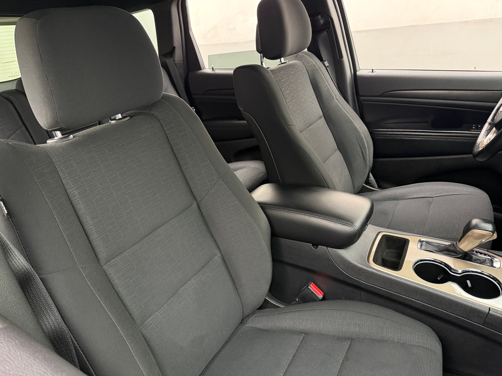 Thumbnail: 2016 Jeep Grand Cherokee - 2