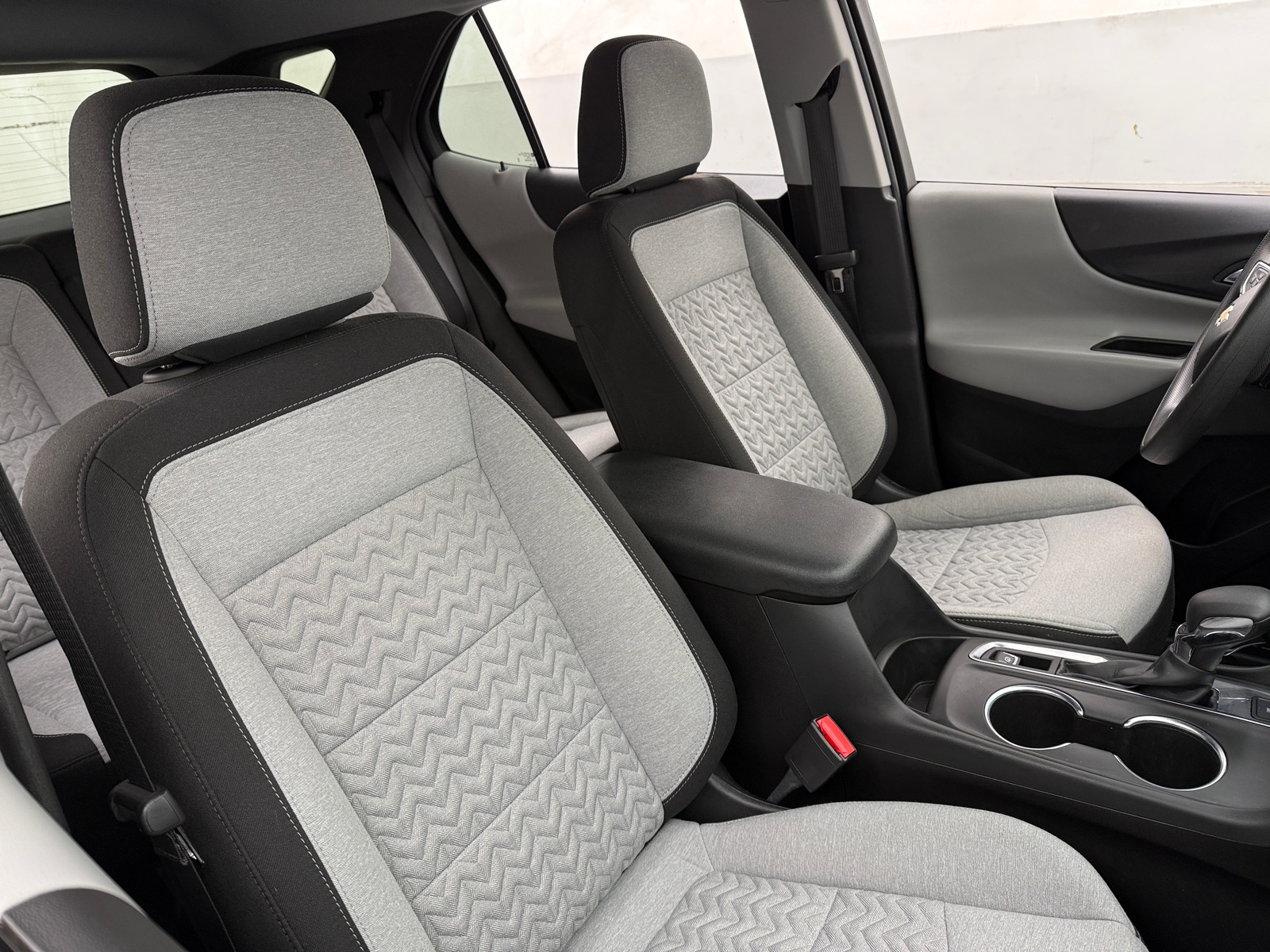 Thumbnail: 2022 Chevrolet Equinox - 2