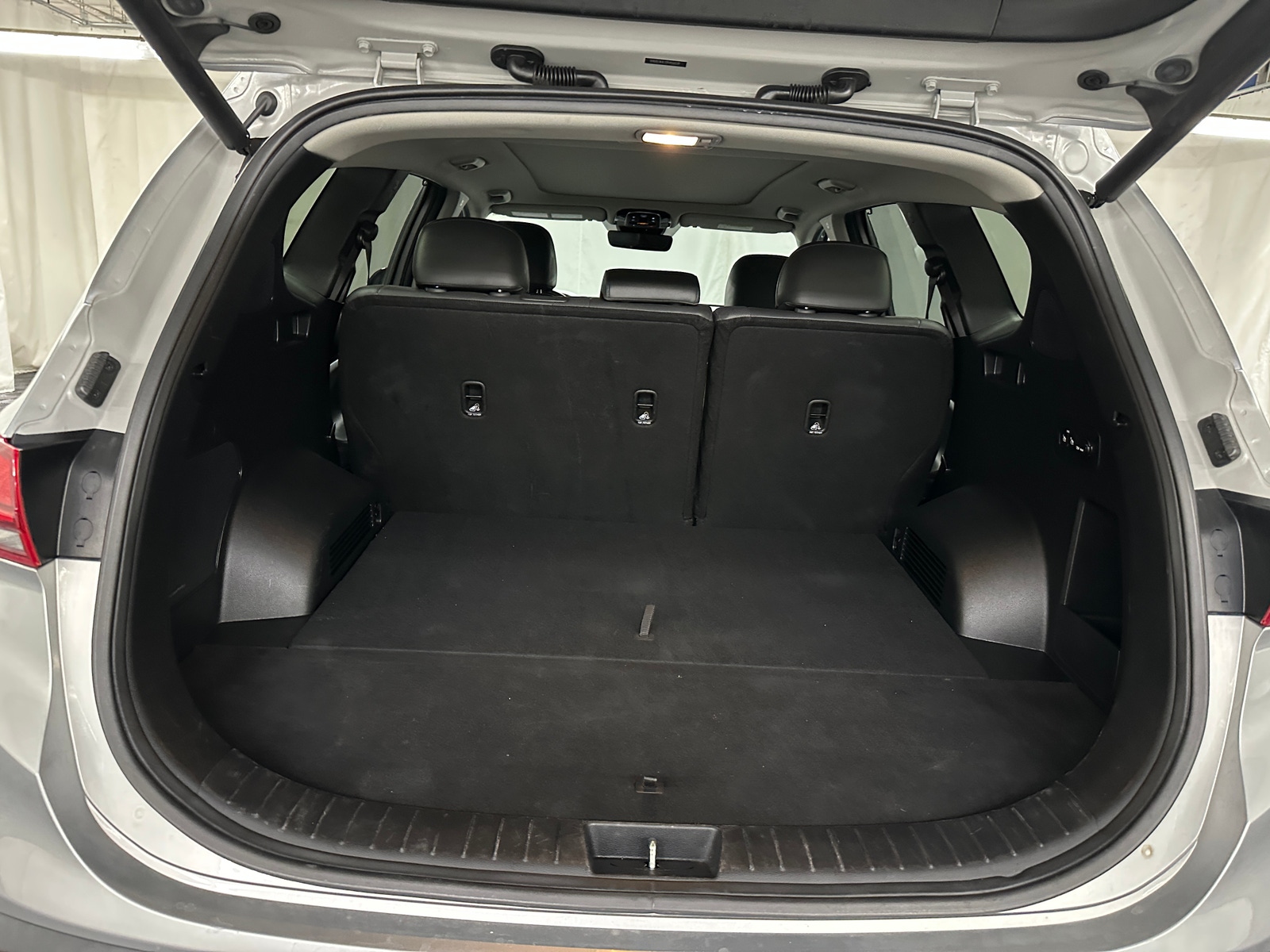 Thumbnail: 2023 Hyundai Santa Fe - 6