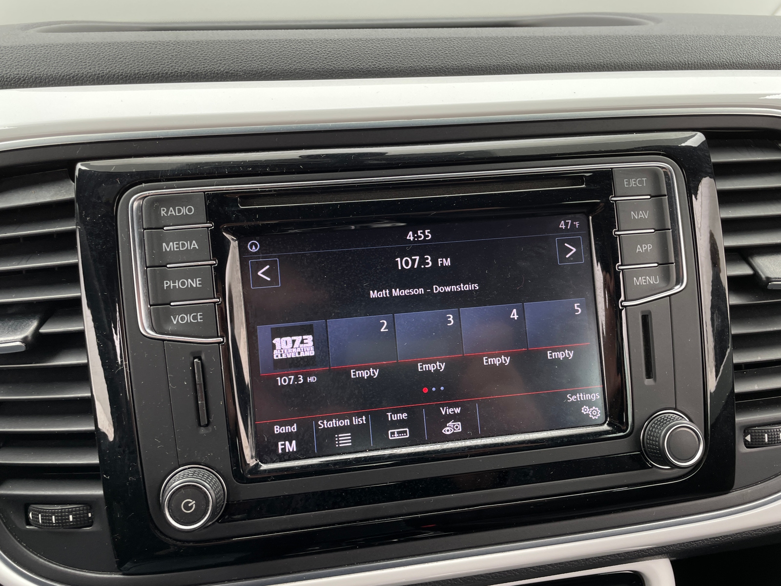 Thumbnail: 2019 Volkswagen Beetle - 2