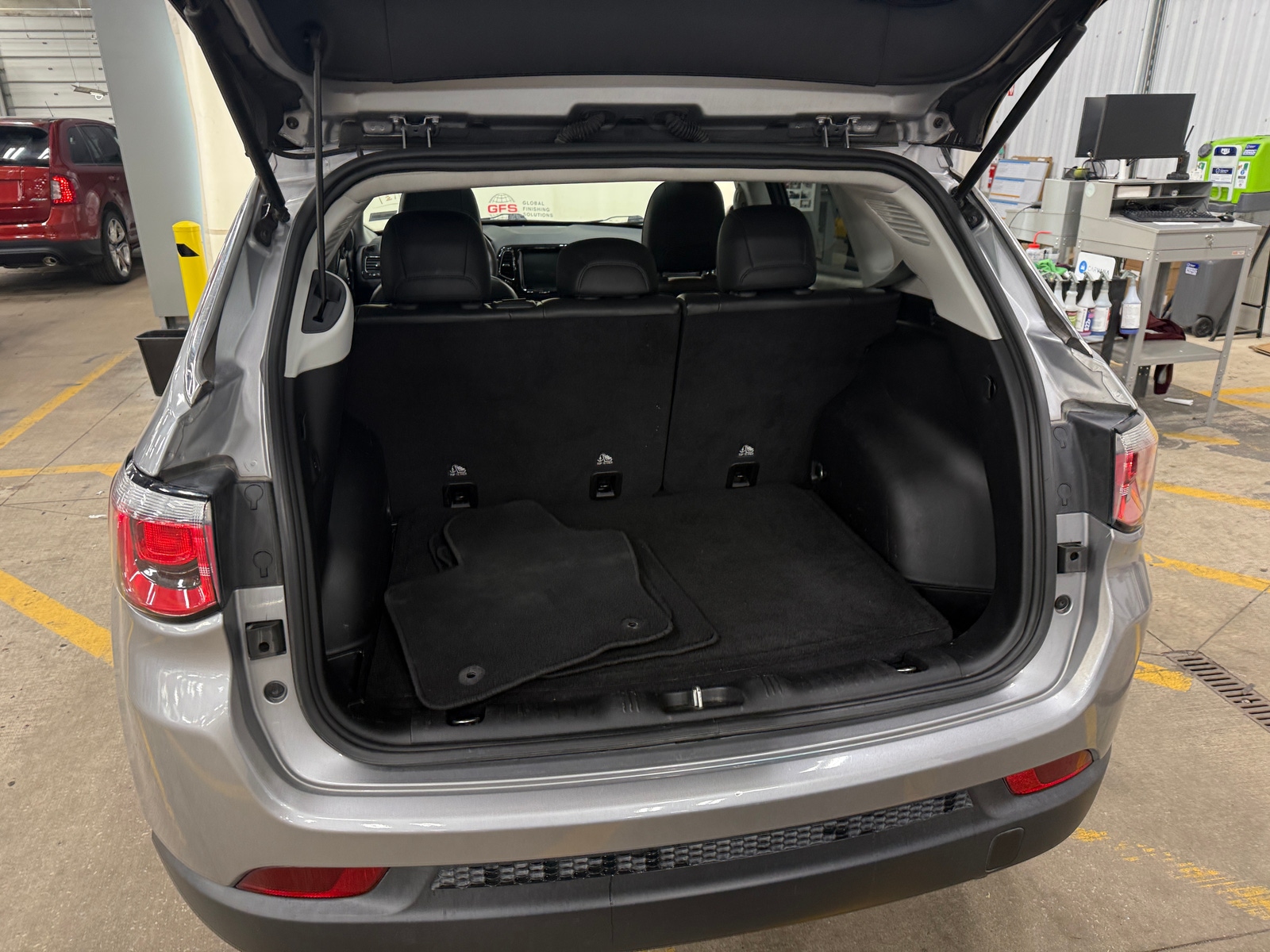 Thumbnail: 2018 Jeep Compass - 6