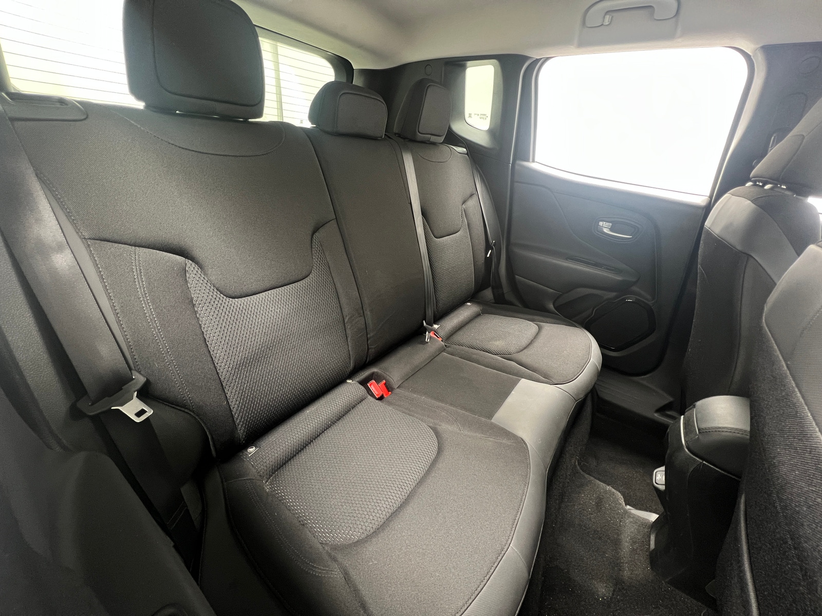 Thumbnail: 2018 Jeep Renegade - 6