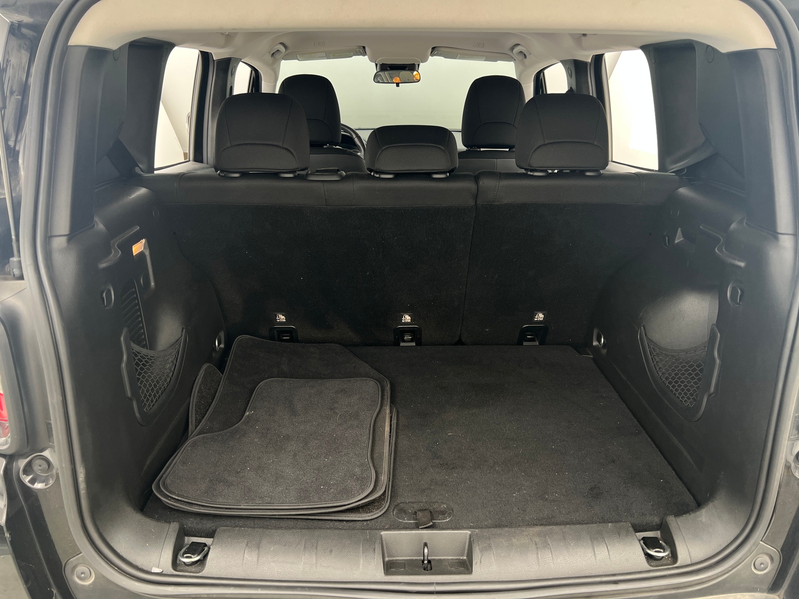 Thumbnail: 2018 Jeep Renegade - 7