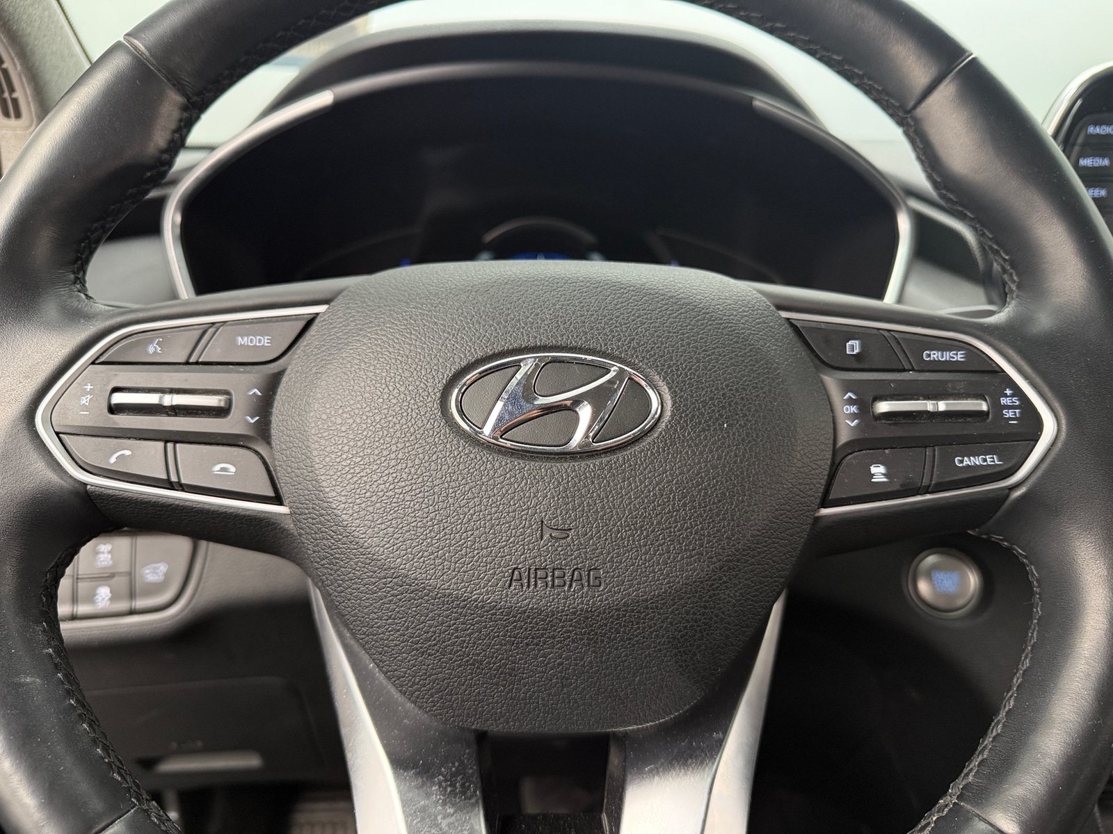 Thumbnail: 2020 Hyundai Santa Fe - 4