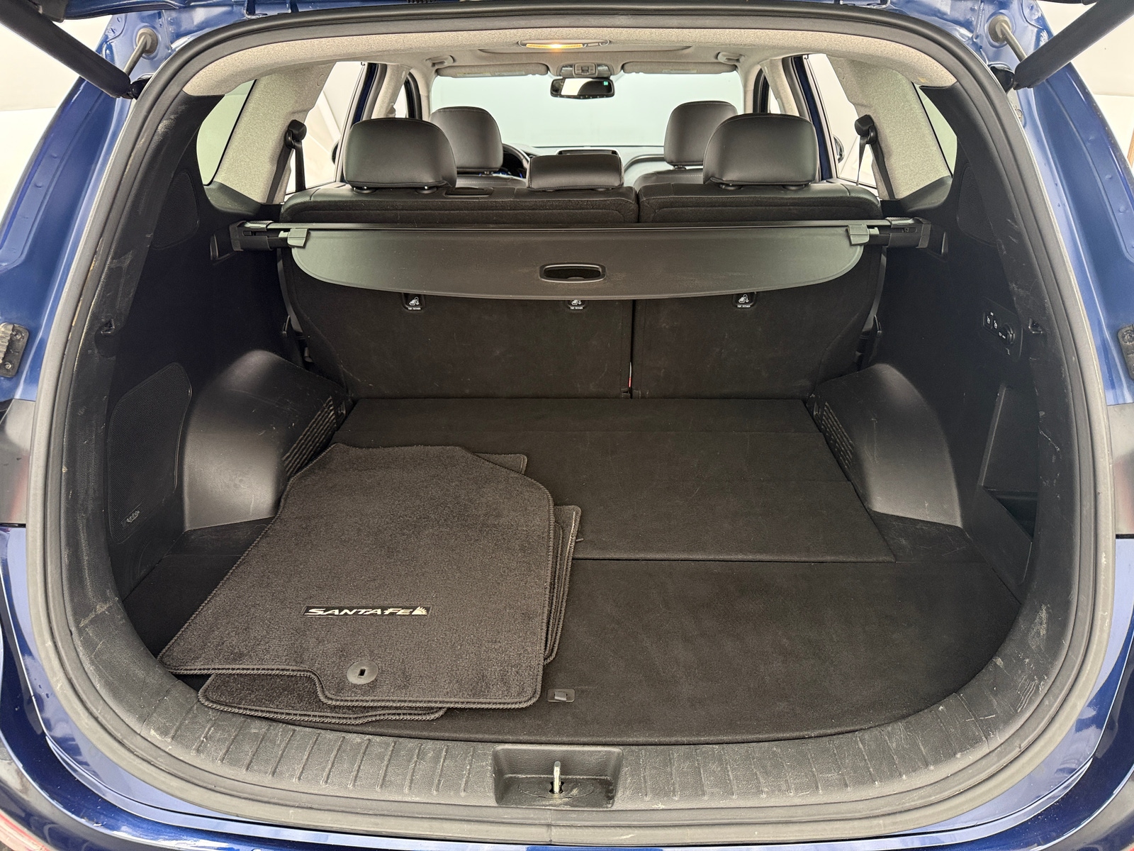 Thumbnail: 2020 Hyundai Santa Fe - 6