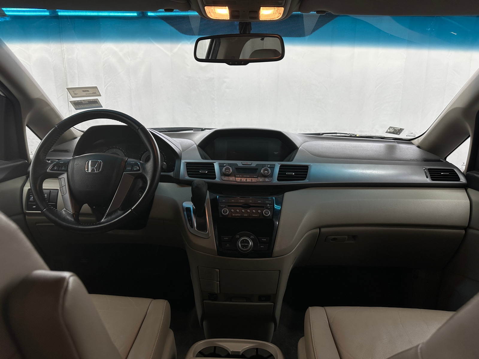 Thumbnail: 2011 Honda Odyssey - 2