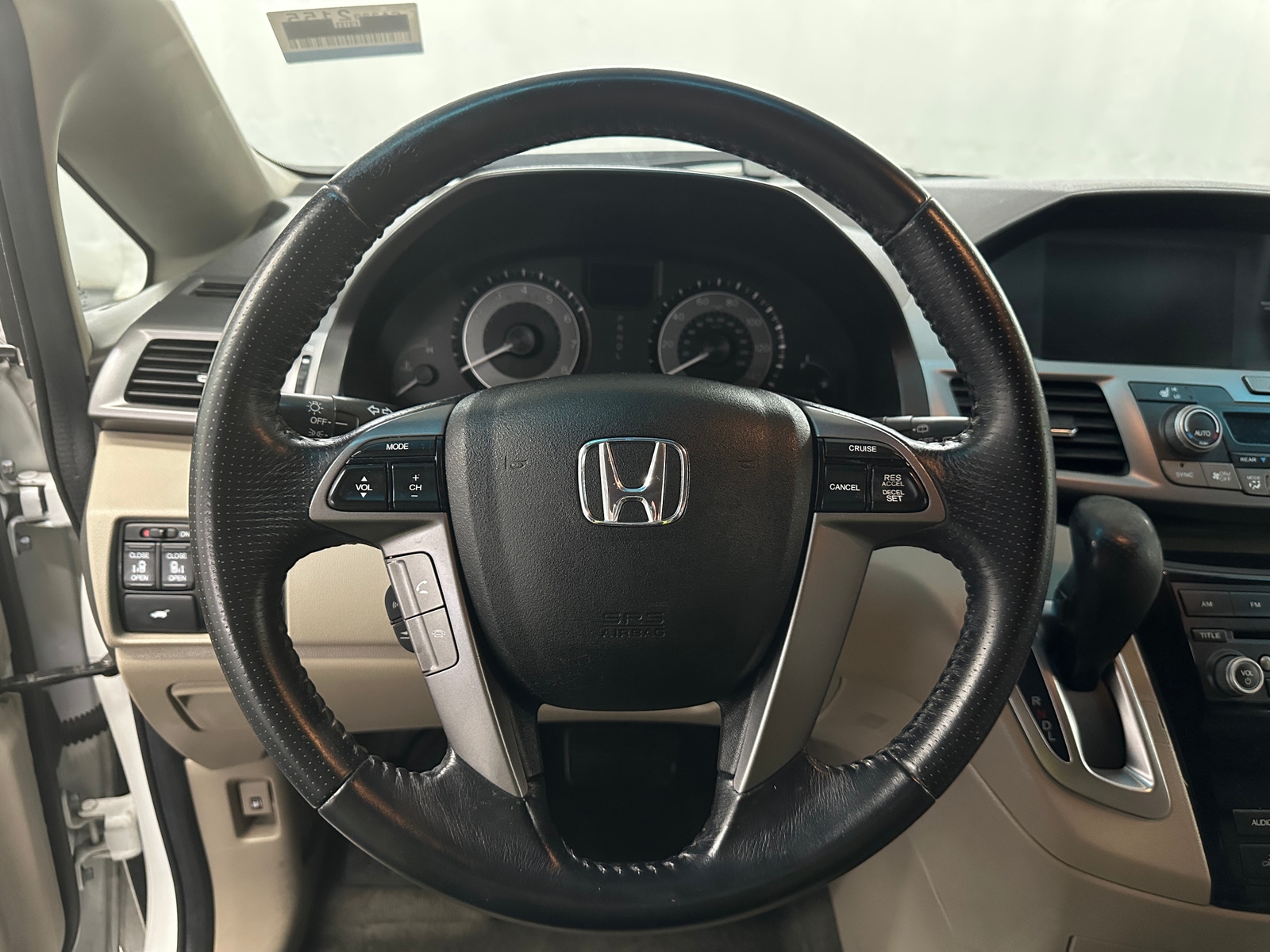 Thumbnail: 2011 Honda Odyssey - 4