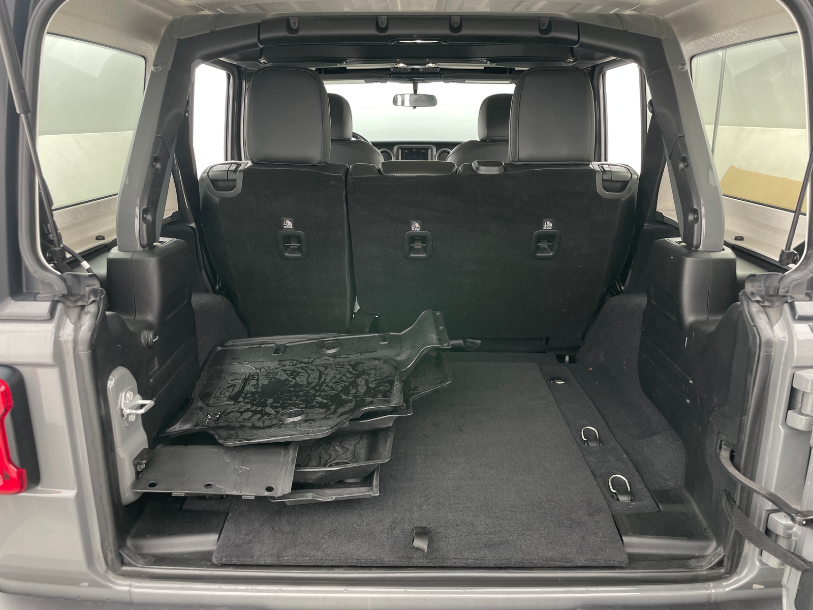 Thumbnail: 2021 Jeep Wrangler - 6