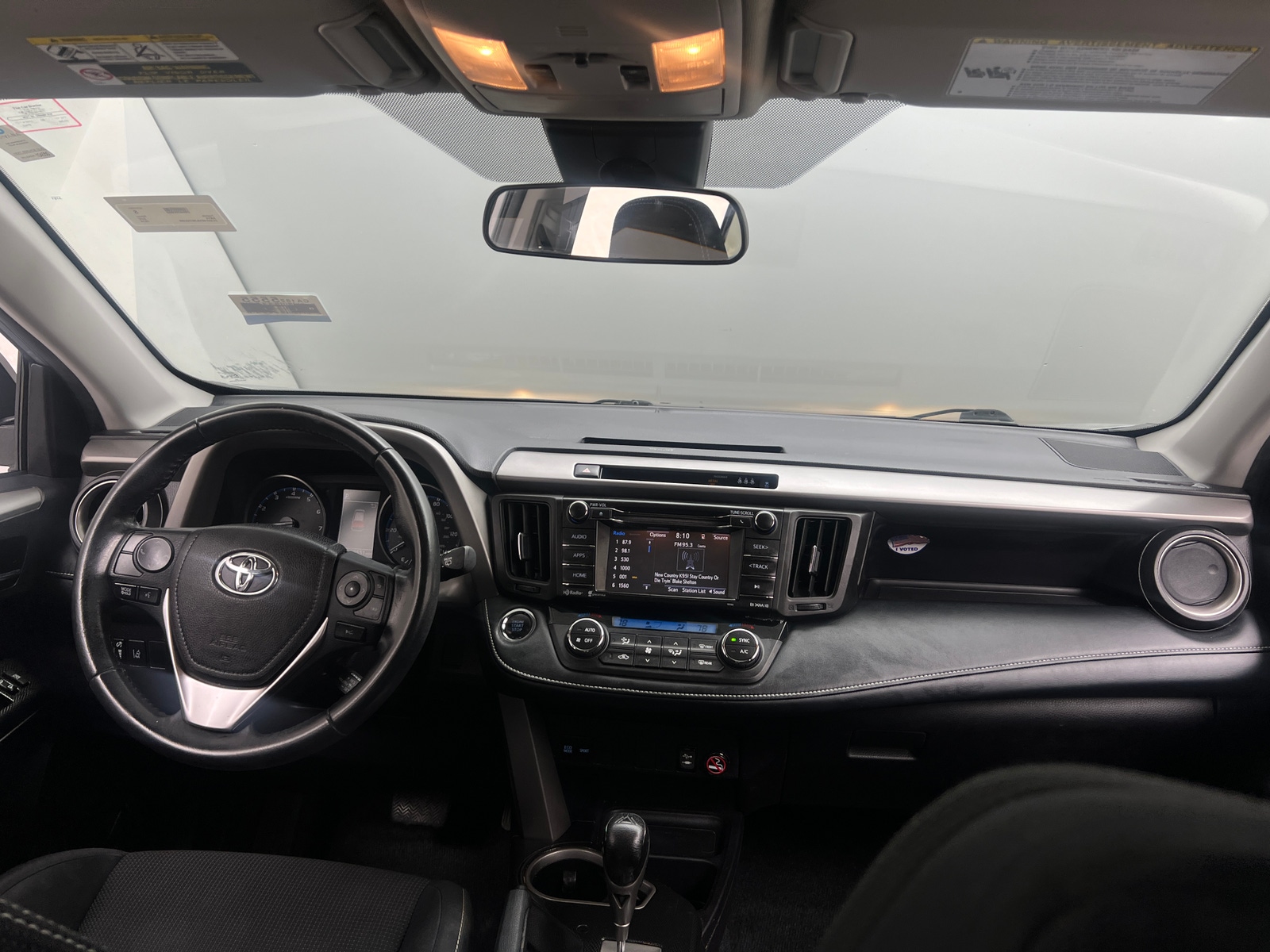 Thumbnail: 2018 Toyota RAV4 - 3